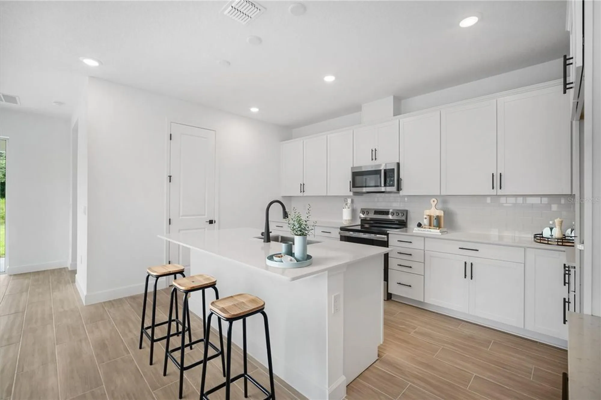 Property Slideshow image 15 of 45 | 9195 players dr, Weeki Wachee, FL, 34613