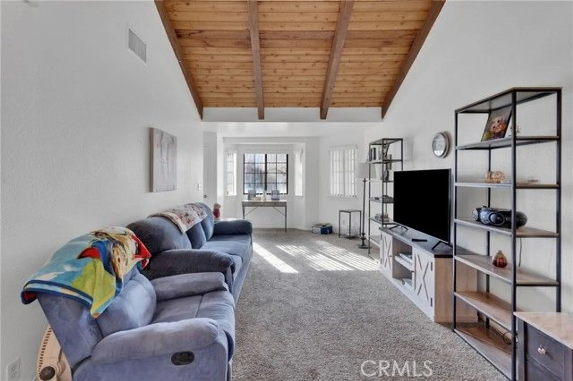 Property Slideshow image 7 of 36 | 19175 elm dr, Apple Valley, CA, 92308