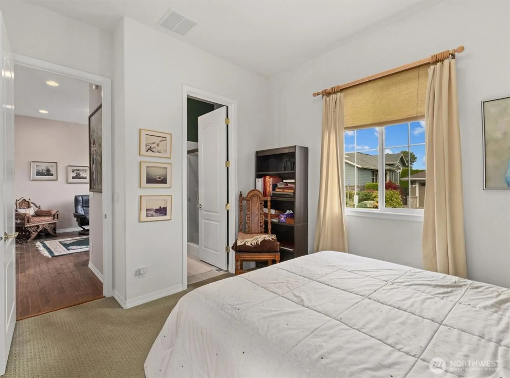 Property Slideshow image 26 of 38 | 23263 ne 126th st, Redmond, WA, 98053