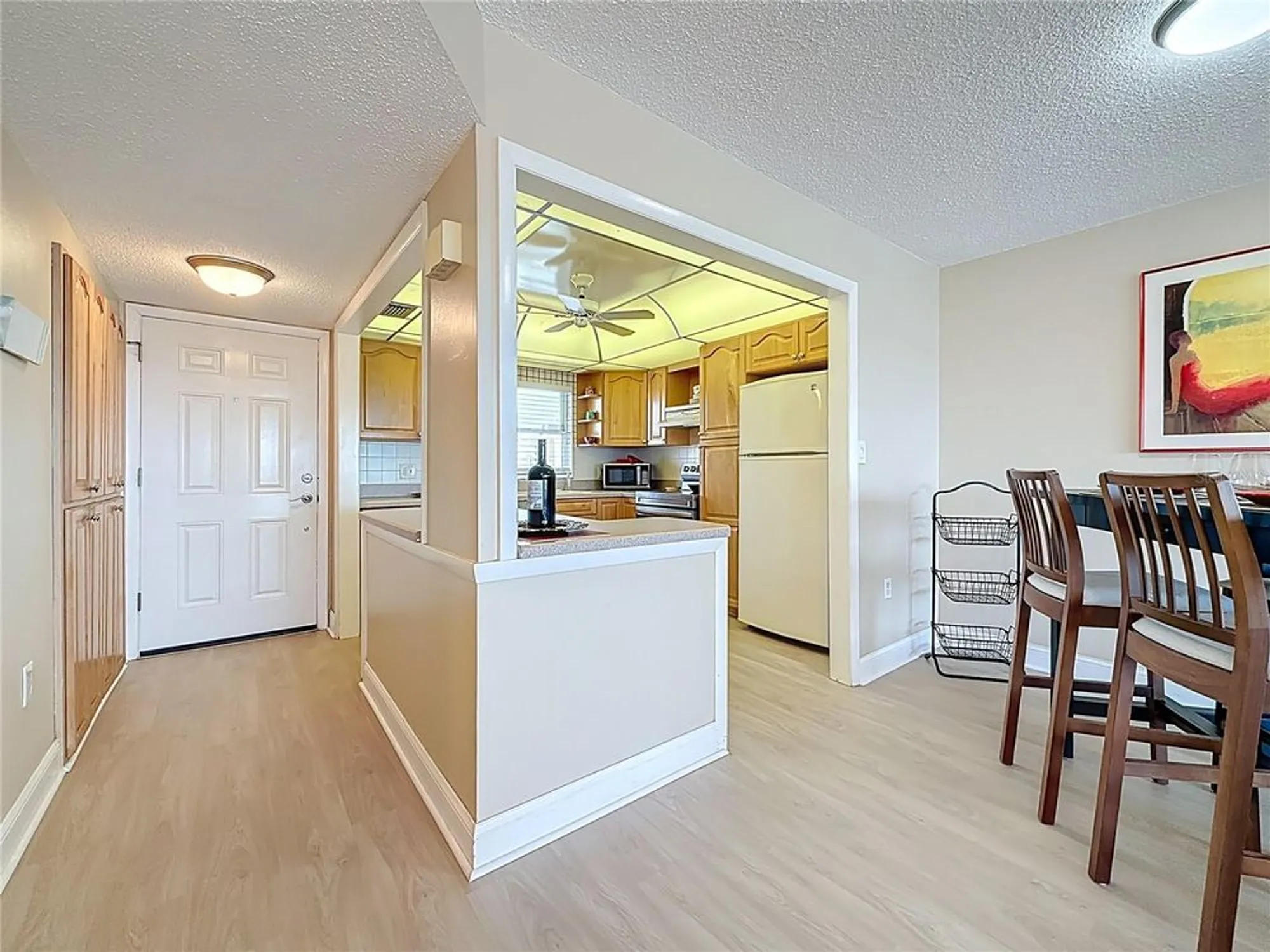 Property Slideshow image 18 of 77 | 4725 cove cir apt 810, Saint Petersburg, FL, 33708