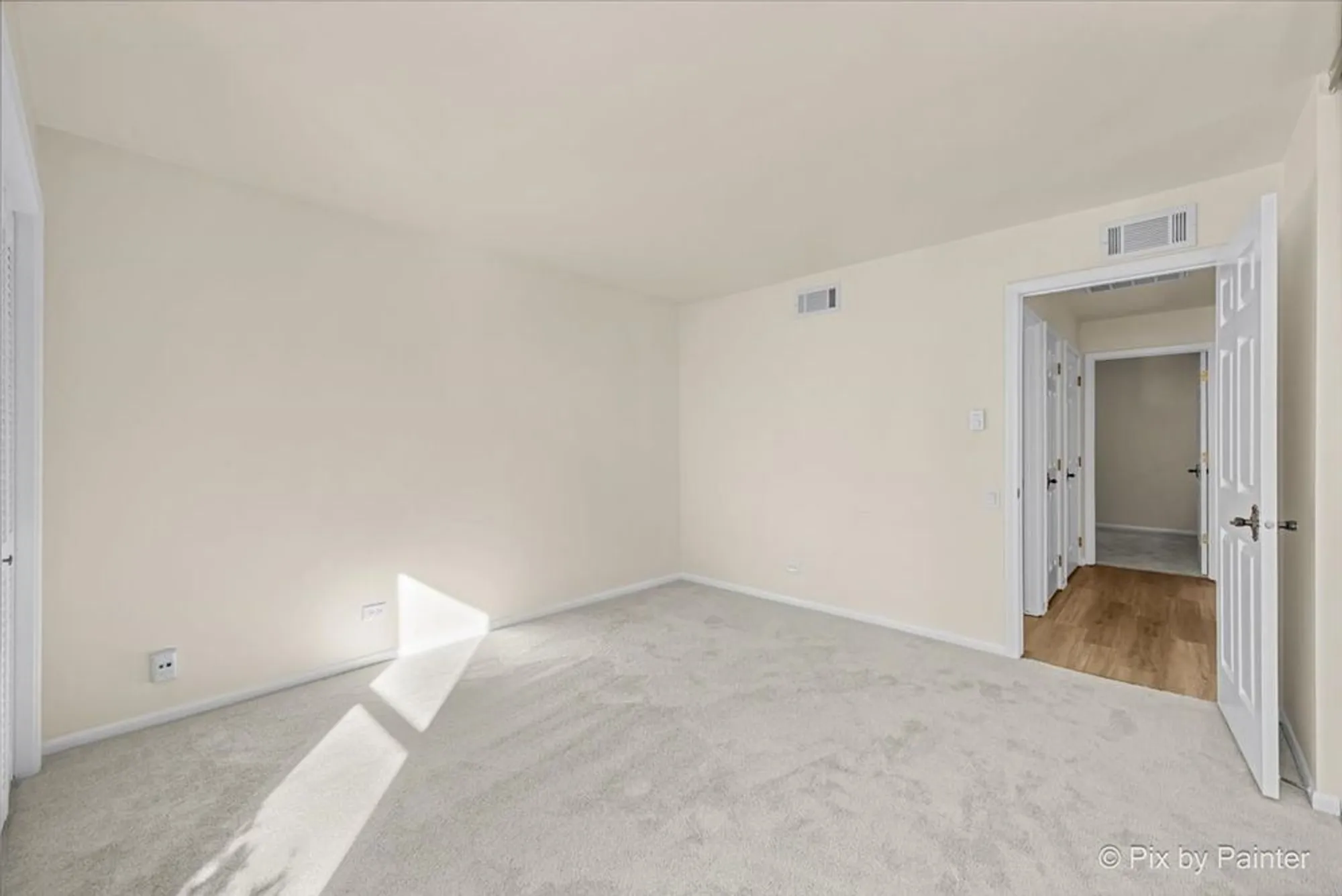 Property Slideshow image 16 of 37 | 7108 granada ln # 280, Fox Lake, IL, 60020