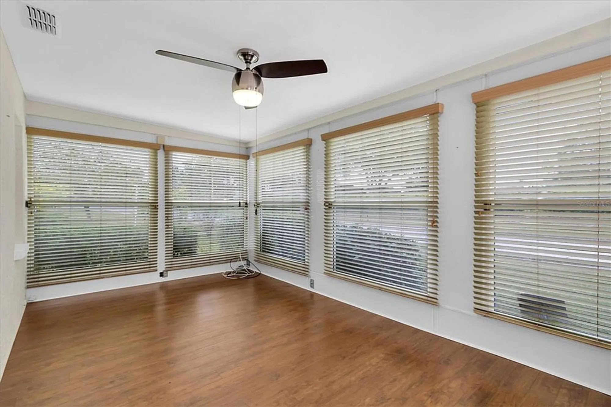 Property Slideshow image 28 of 60 | 9433 stonewall ln, New Port Richey, FL, 34655