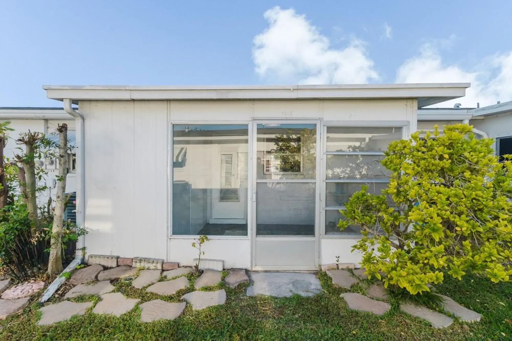 Property Slideshow image 35 of 54 | 9905 dahlia st n # 27, Pinellas Park, FL, 33782