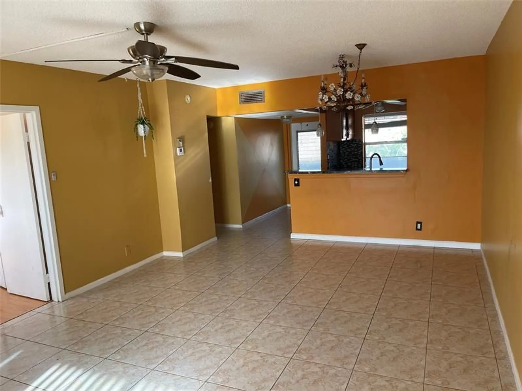 Property Slideshow image 10 of 47 | 1025 country club dr apt 407, Margate, FL, 33063