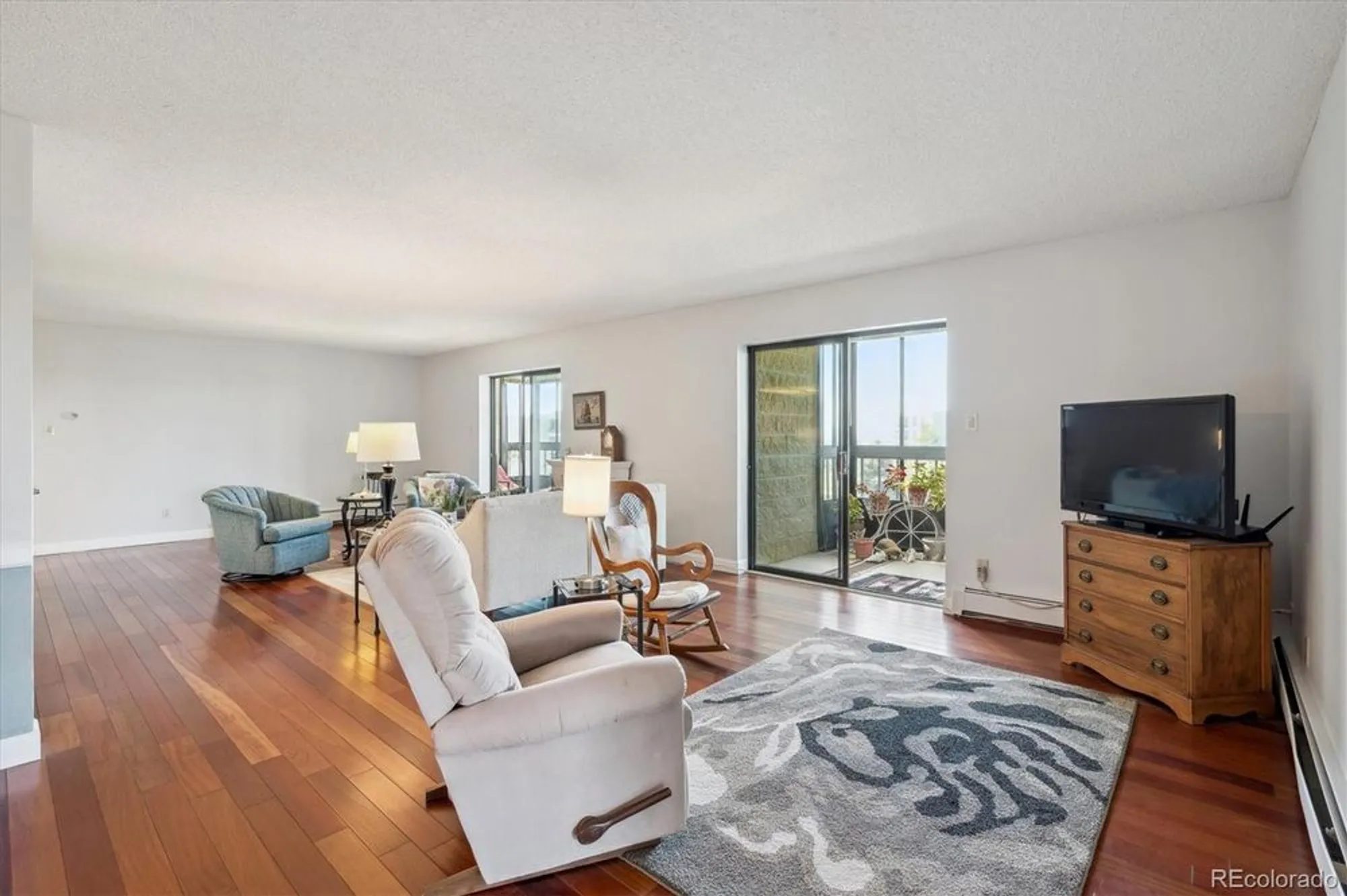 Property Slideshow image 10 of 50 | 13952 e marina dr apt 509, Aurora, CO, 80014