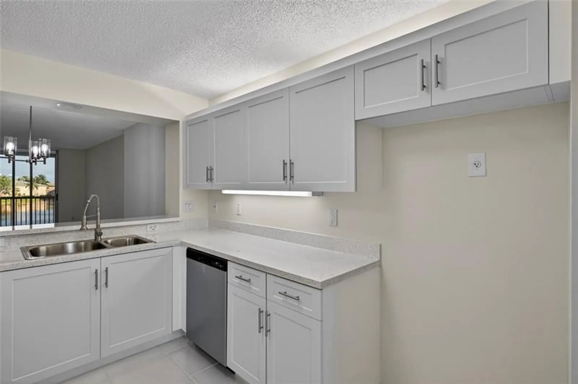 Property Slideshow image 6 of 39 | 7882 trent dr 310, Tamarac, FL, 33321