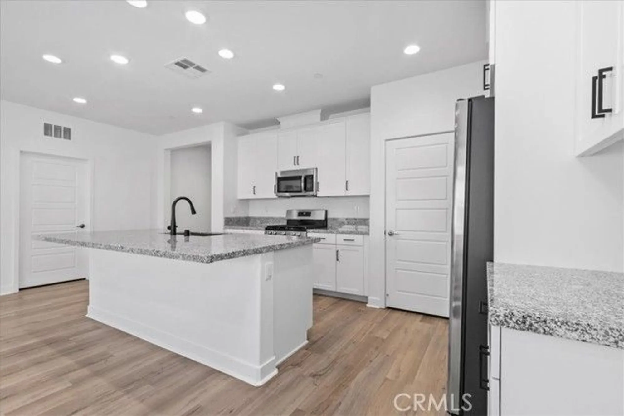 Property Slideshow image 7 of 38 | 1678 park village dr, Beaumont, CA, 92223