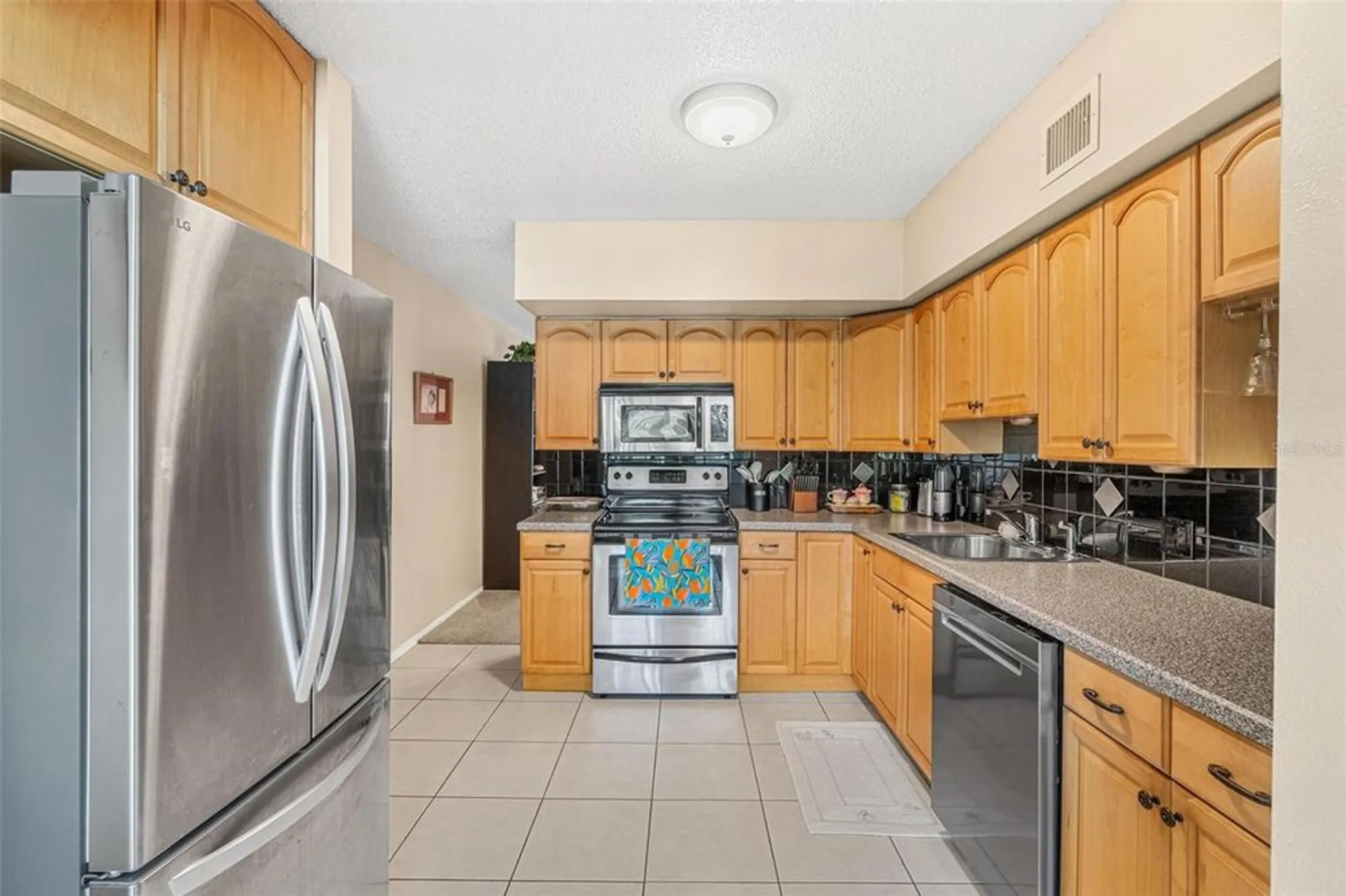 Property Slideshow image 9 of 40 | 2440 world parkway blvd 52, Clearwater, FL, 33763