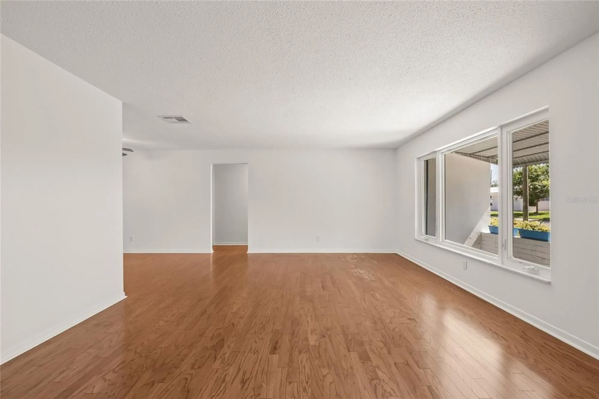 Property Slideshow image 30 of 44 | 9460 45th way n, Pinellas Park, FL, 33782