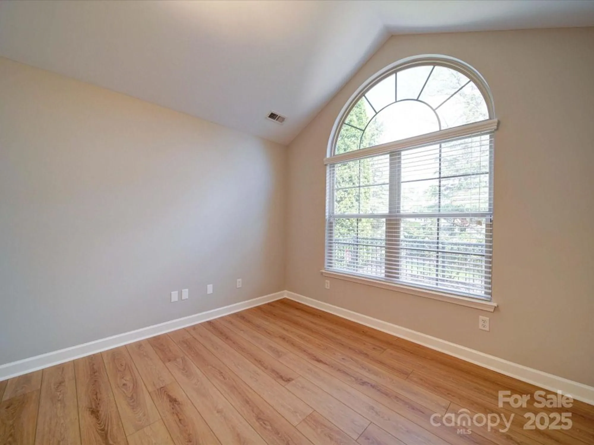 Property Slideshow image 29 of 48 | 4754 polo gate blvd, Charlotte, NC, 28216