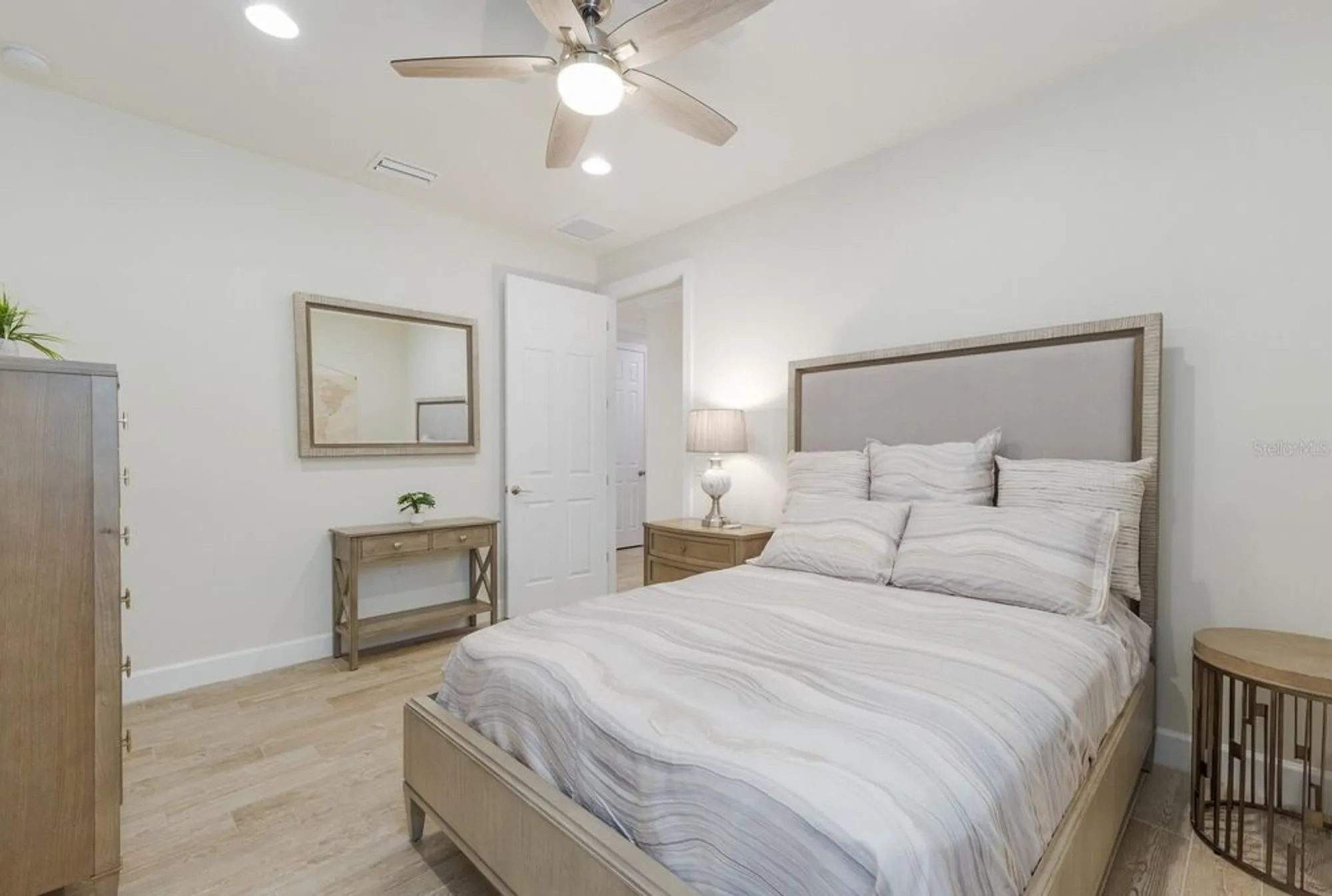 Property Slideshow image 16 of 45 | 16719 ellsworth ave, Bradenton, FL, 34202