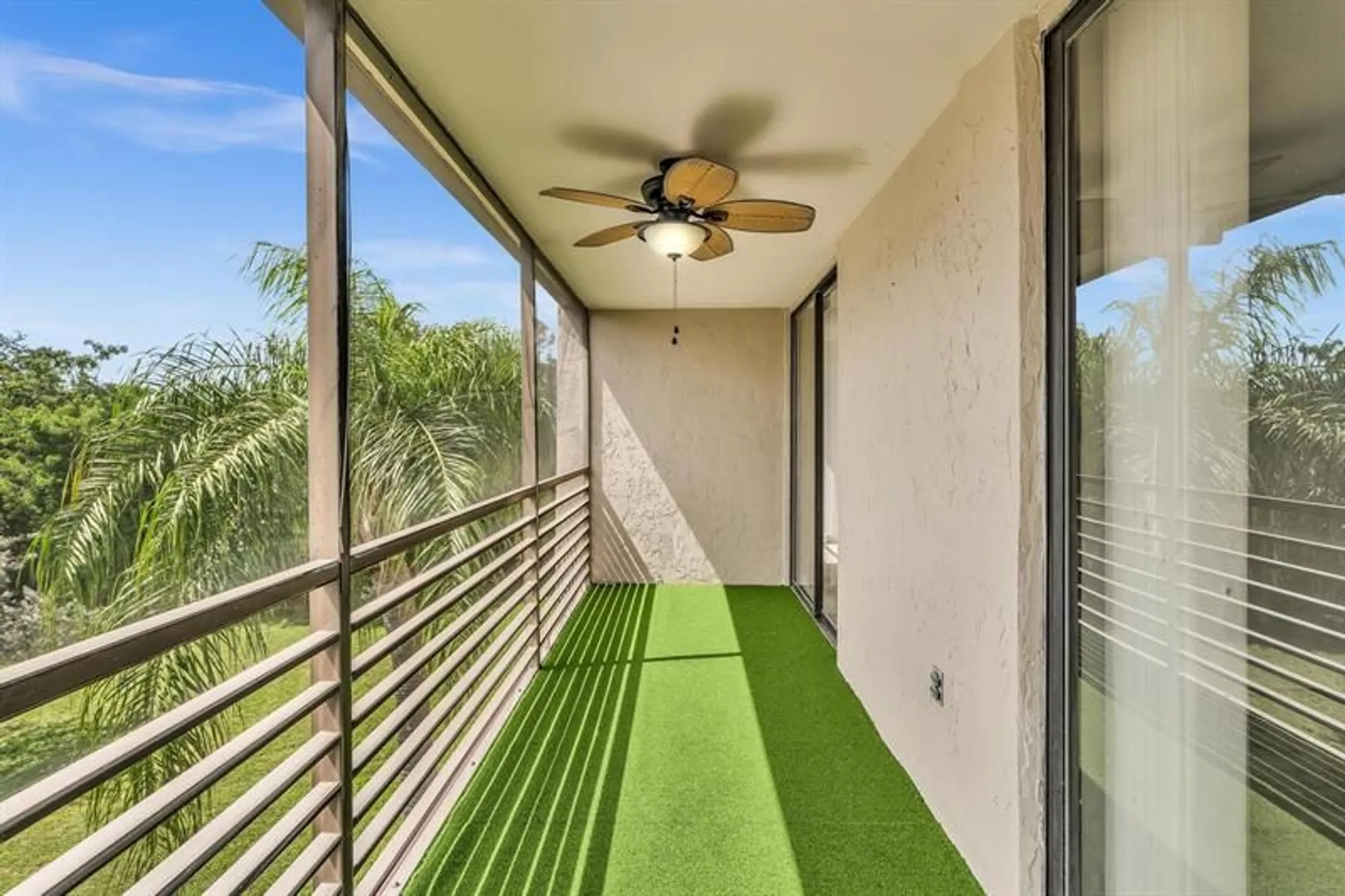 Property Slideshow image 33 of 48 | 6351 n university dr 324, Tamarac, FL, 33321