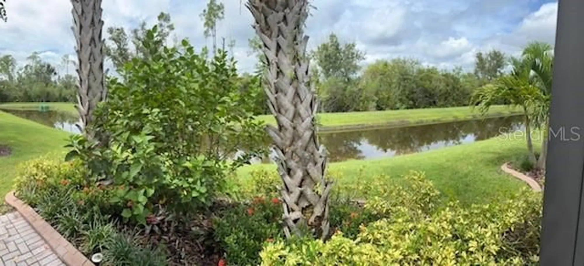 Property Slideshow image 26 of 33 | 2525 daisy dr, North Port, FL, 34289