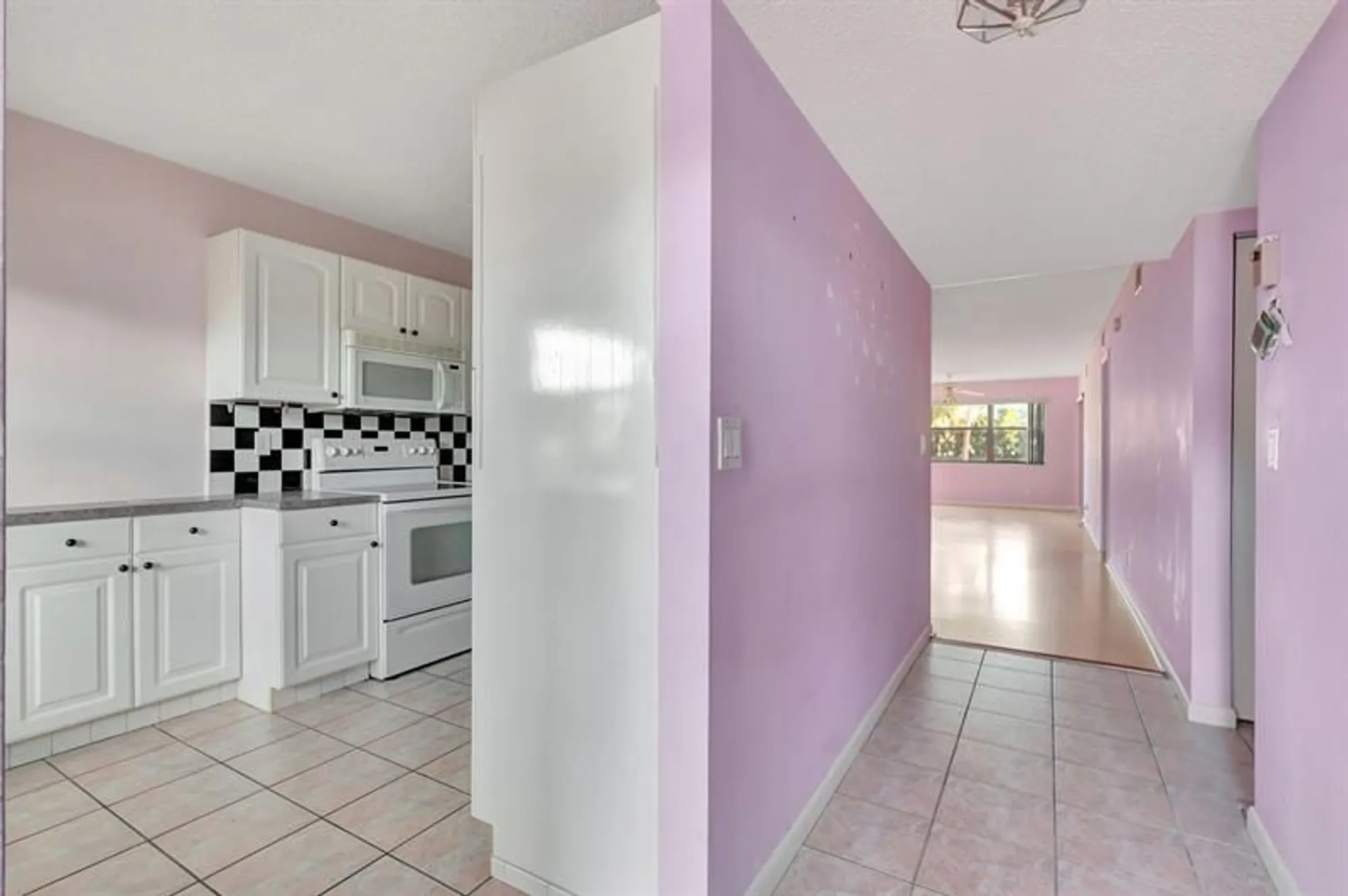 Property Slideshow image 5 of 45 | 7650 tahiti ln 102, Lake Worth, FL, 33467