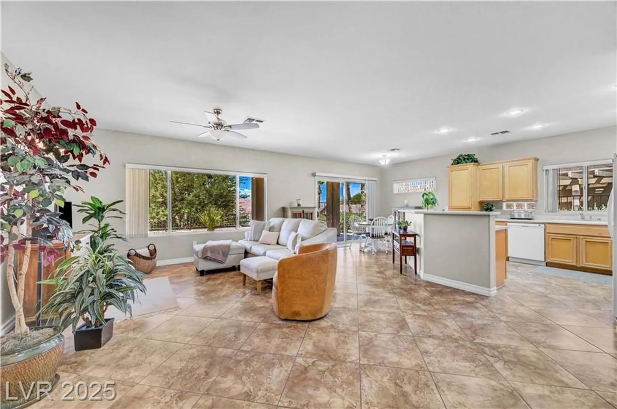 Property Slideshow image 10 of 65 | 2544 leighton ave, Henderson, NV, 89052