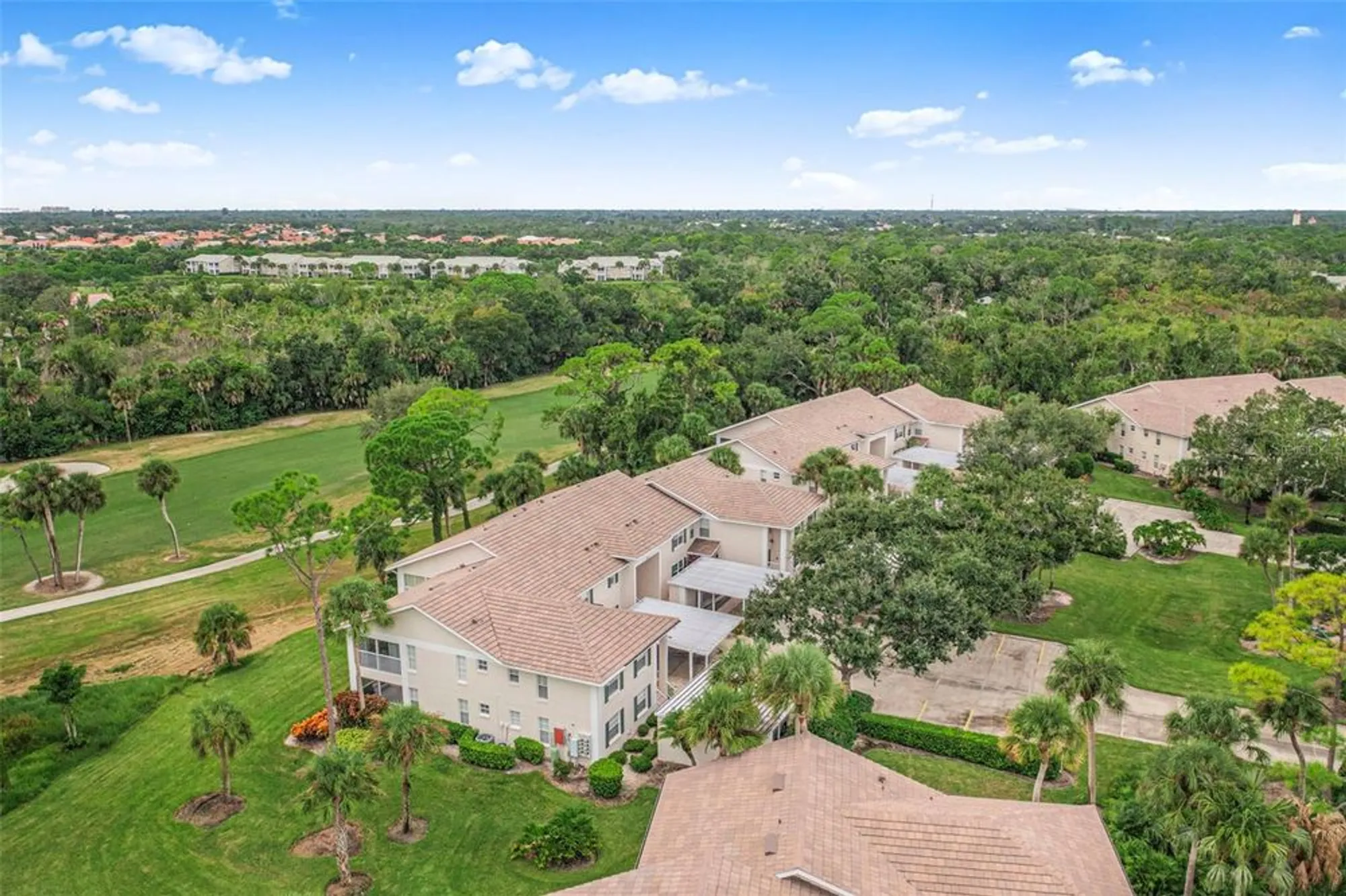 Property Slideshow image 33 of 40 | 813 montrose dr 104, Venice, FL, 34293