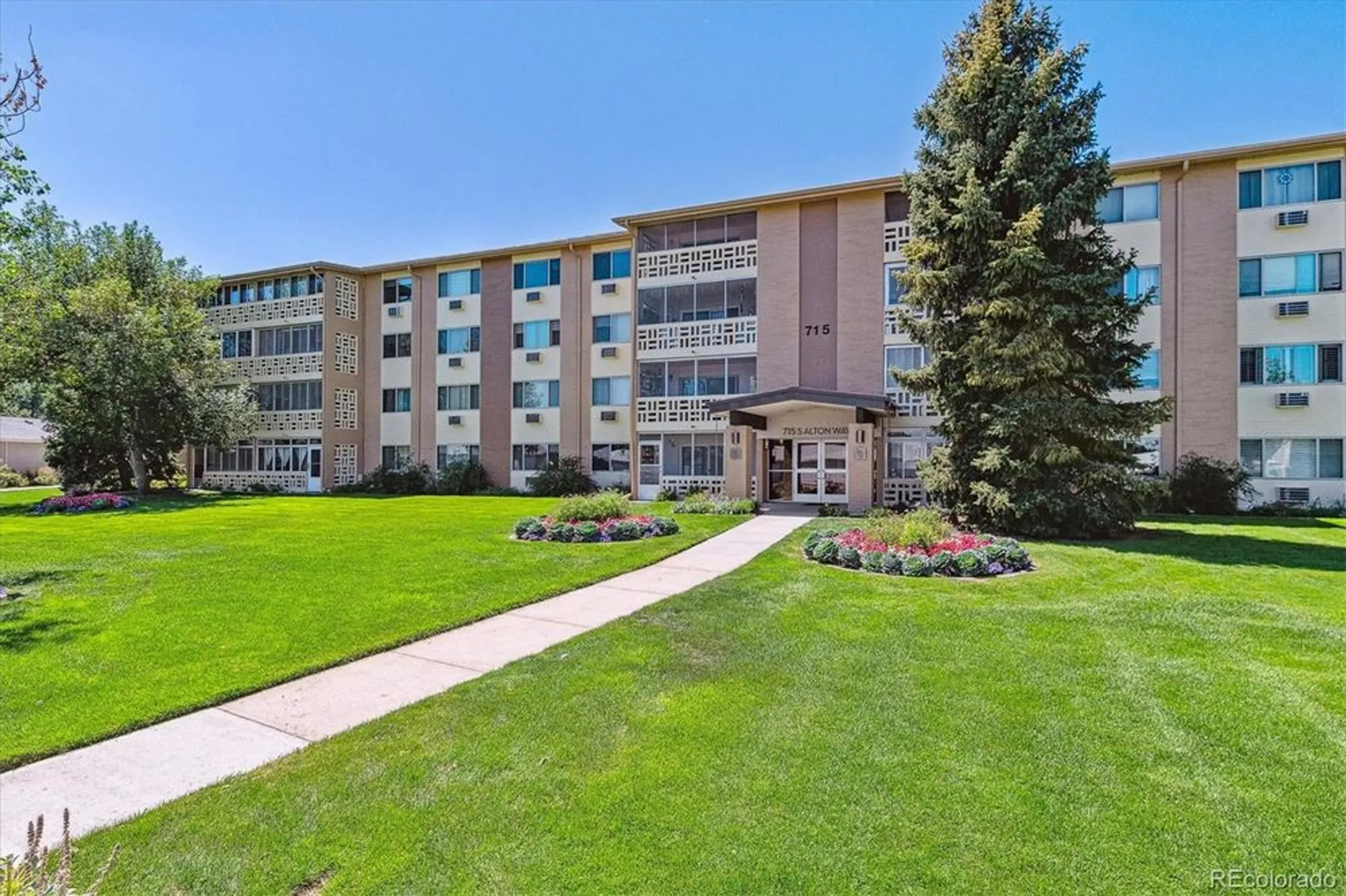 Property Slideshow image 22 of 50 | 715 s alton way 5a, Denver, CO, 80247