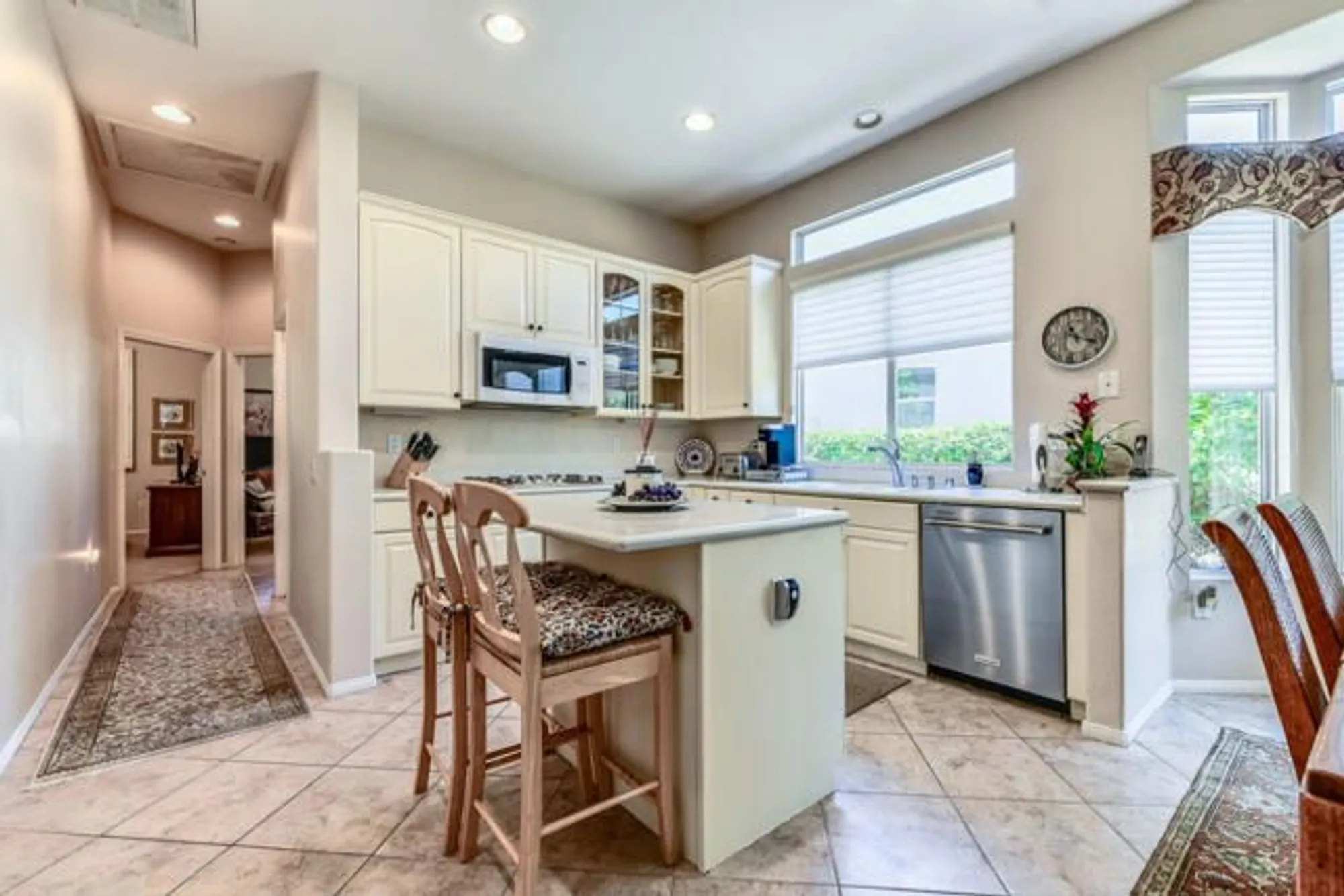 Property Slideshow image 10 of 29 | 43784 royal saint george dr, Indio, CA, 92201