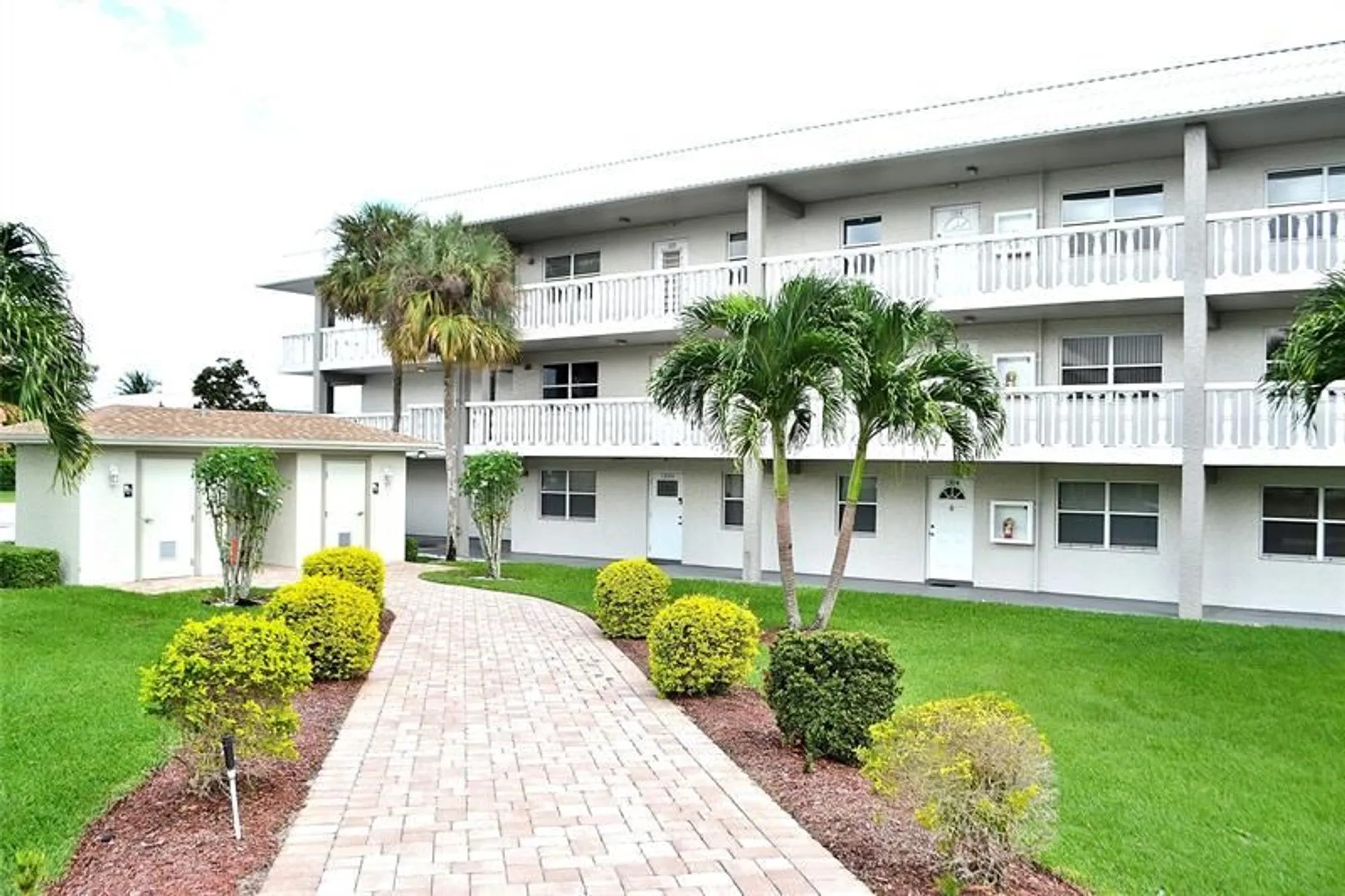 Property Slideshow image 19 of 21 | 9856 marina blvd apt 1337, Boca Raton, FL, 33428