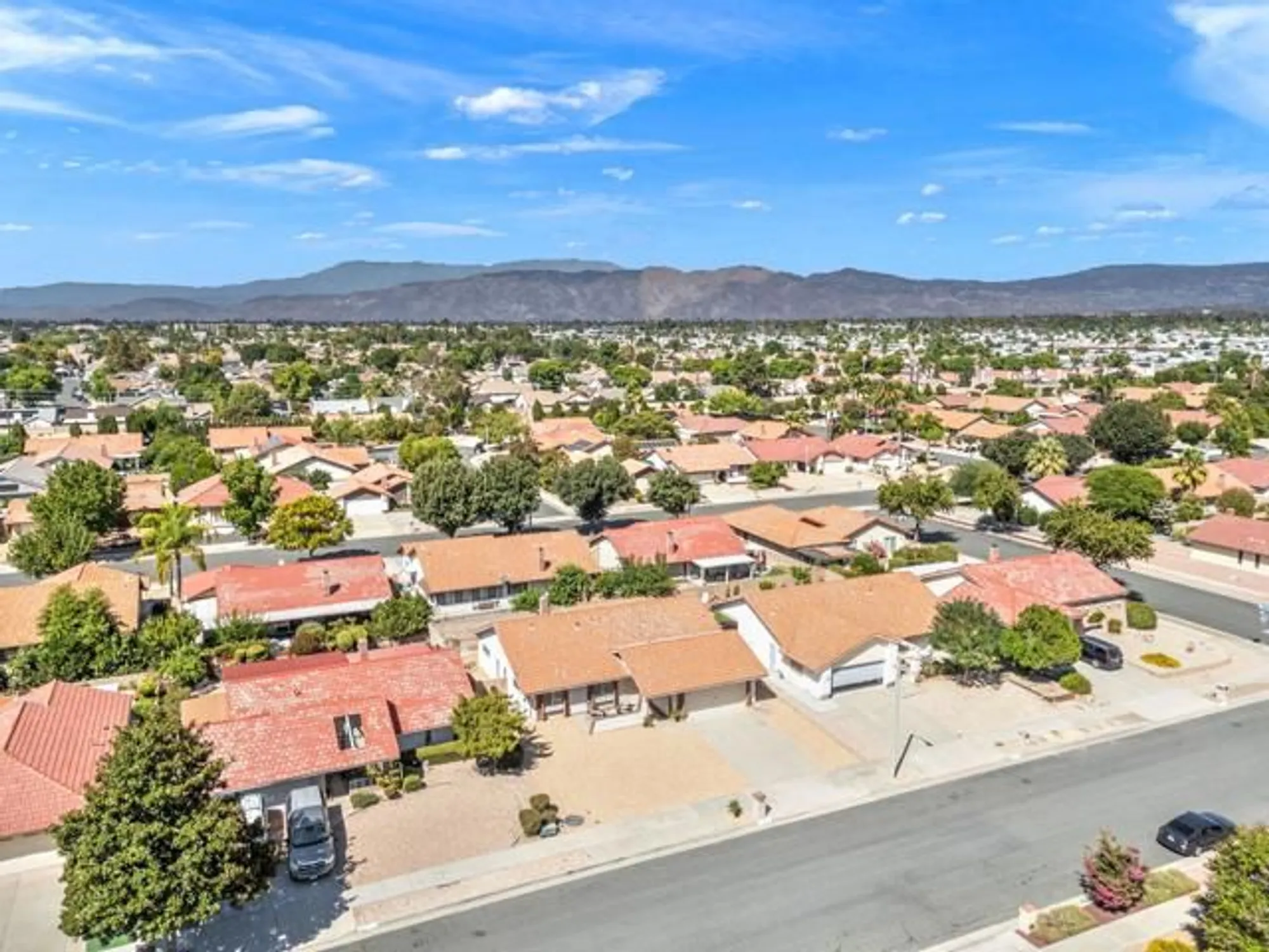 Property Slideshow image 38 of 41 | 2050 silver oak way, Hemet, CA, 92545