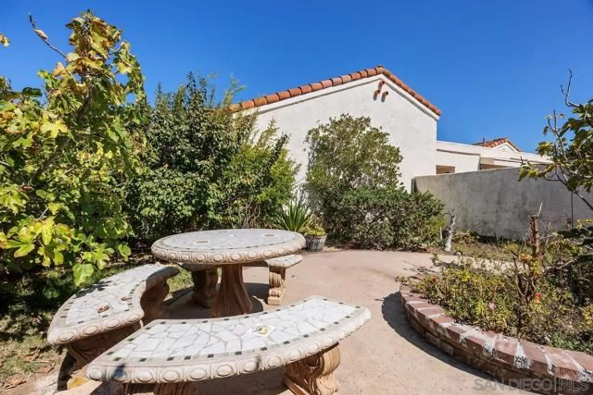 Property Slideshow image 21 of 29 | 17604 camino ancho, San Diego, CA, 92128
