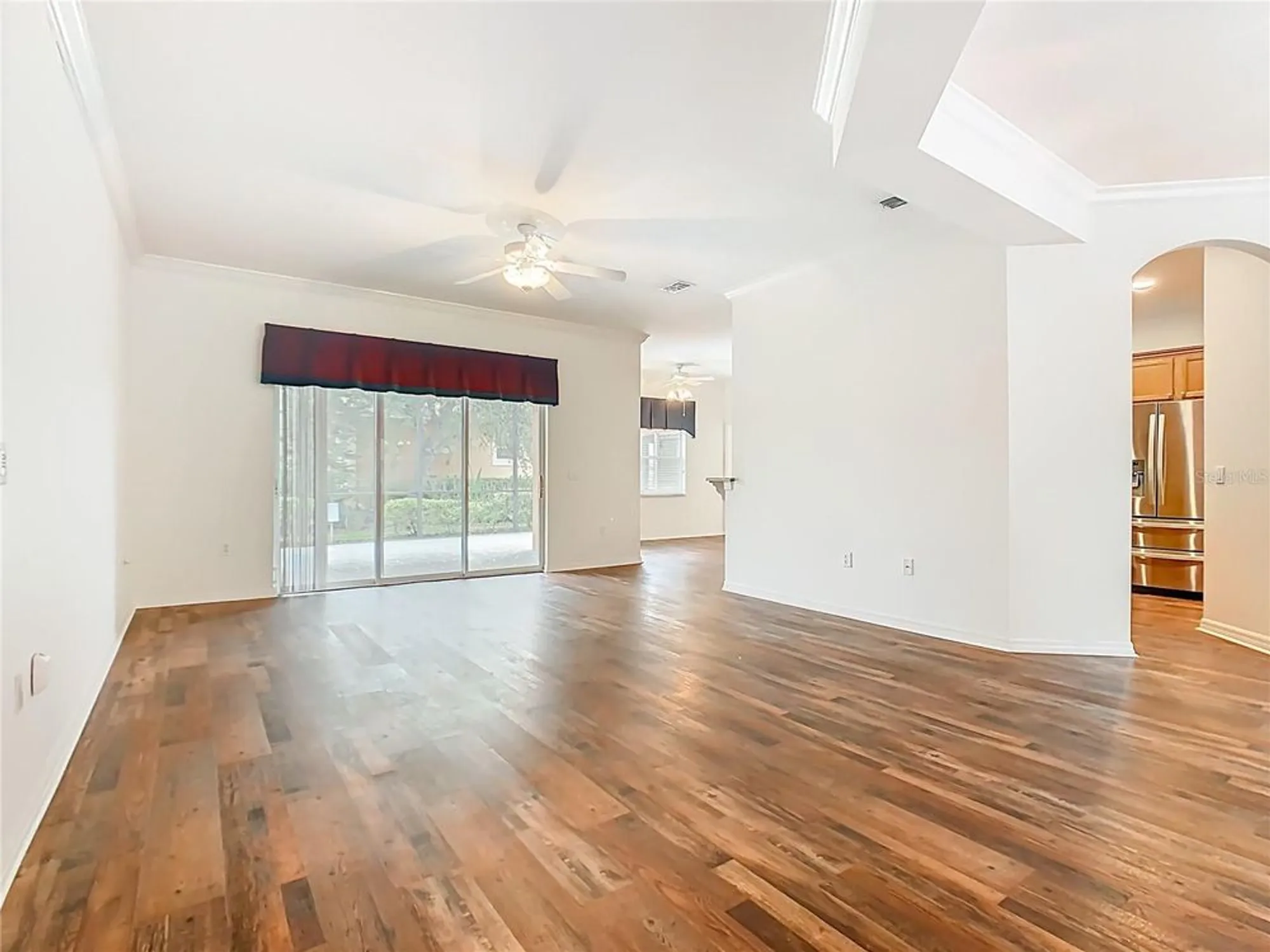 Property Slideshow image 6 of 50 | 525 shorehaven dr, Poinciana, FL, 34759