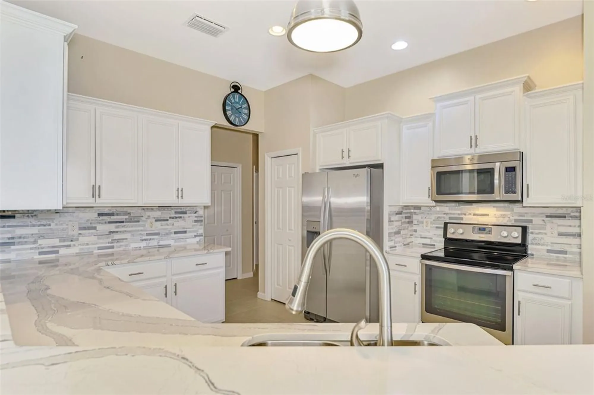 Property Slideshow image 18 of 89 | 4751 club dr, Port Charlotte, FL, 33953