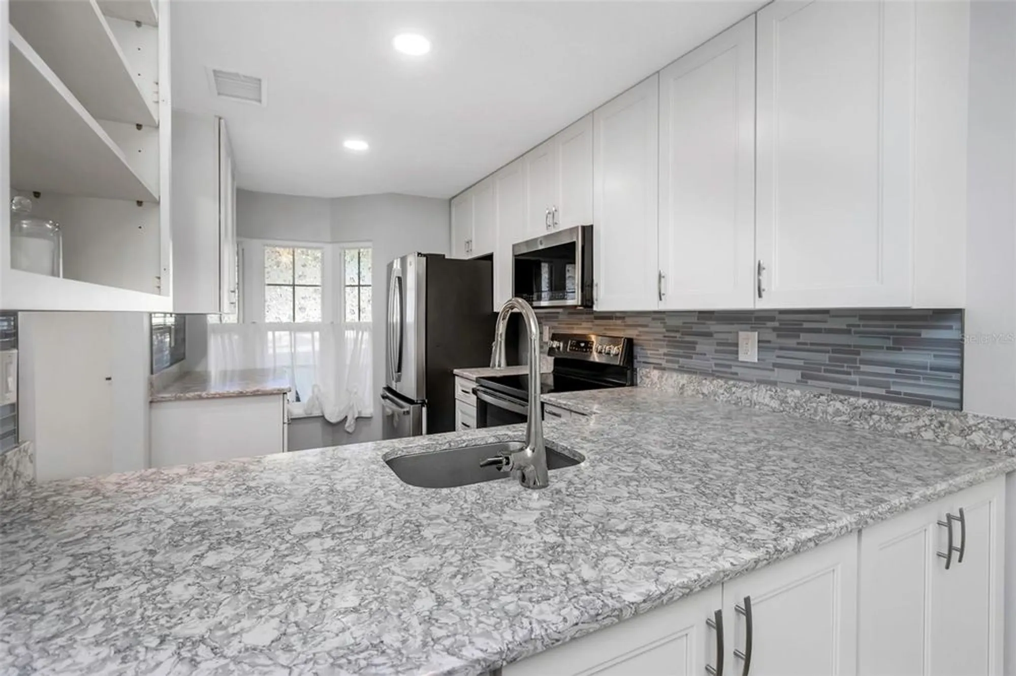 Property Slideshow image 15 of 45 | 6520 thicket trl, New Port Richey, FL, 34653