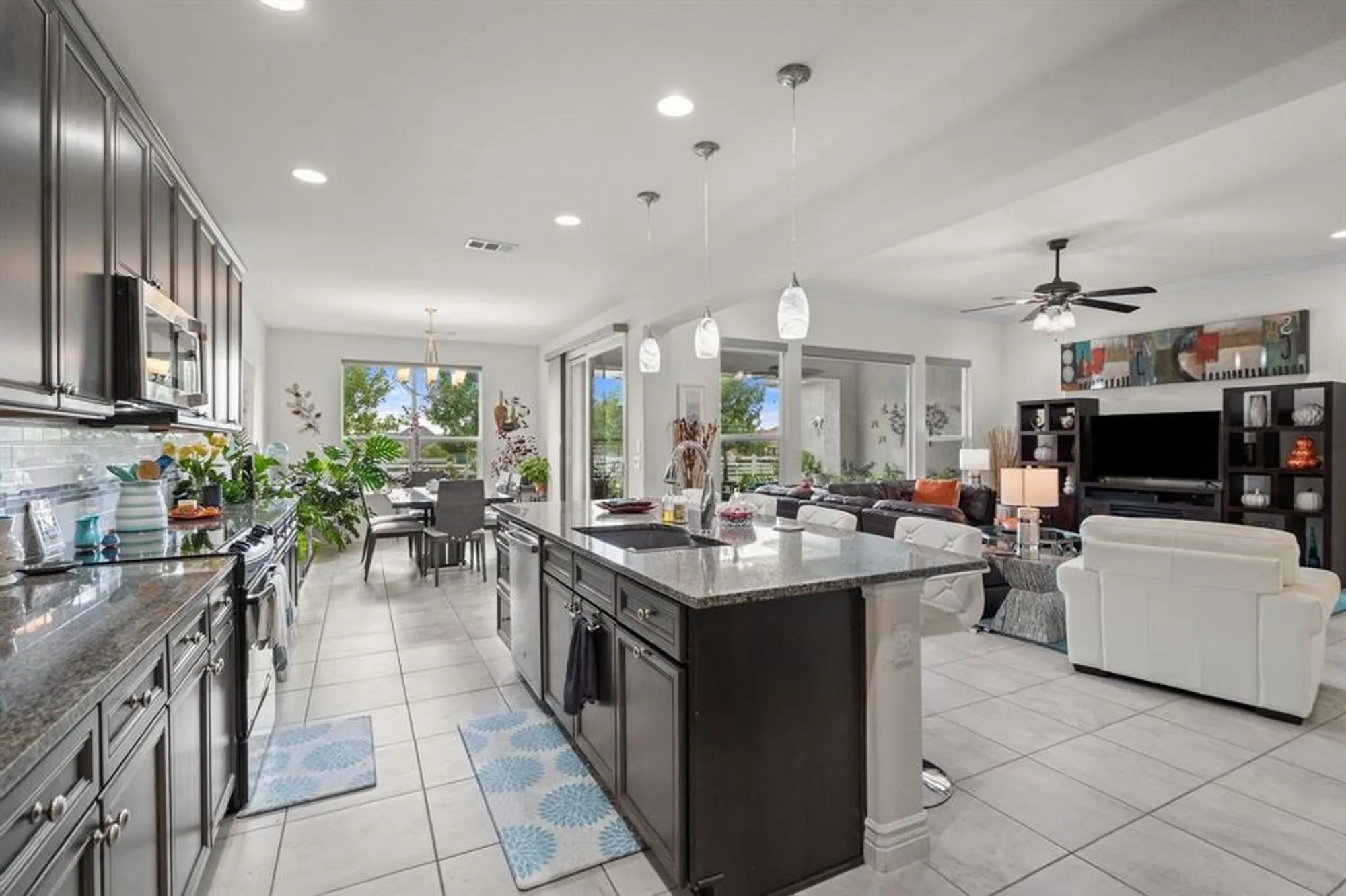 Property Slideshow image 13 of 32 | 12021 willet way, Denton, TX, 76207