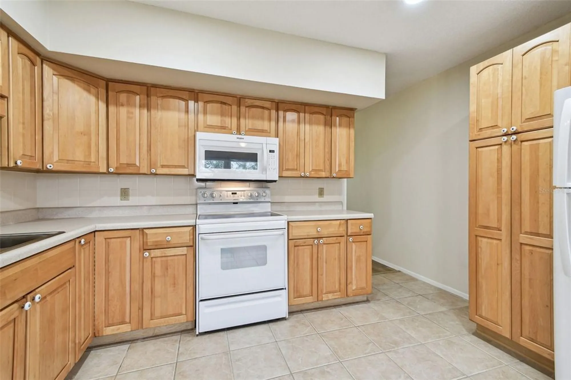 Property Slideshow image 14 of 52 | 2430 florentine way 46, Clearwater, FL, 33763