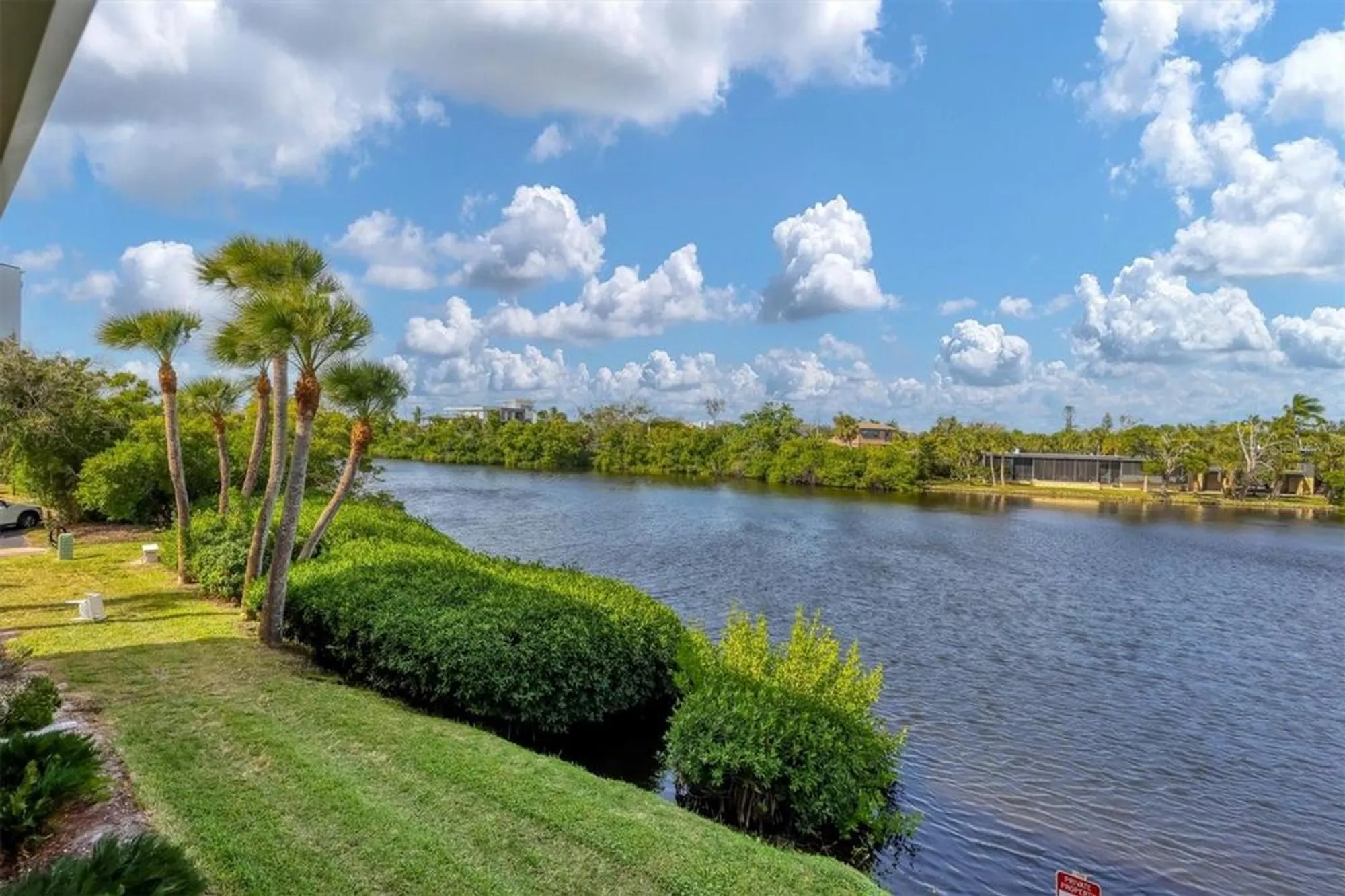 Property Slideshow image 31 of 53 | 101 whispering sands dr apt 205, Sarasota, FL, 34242