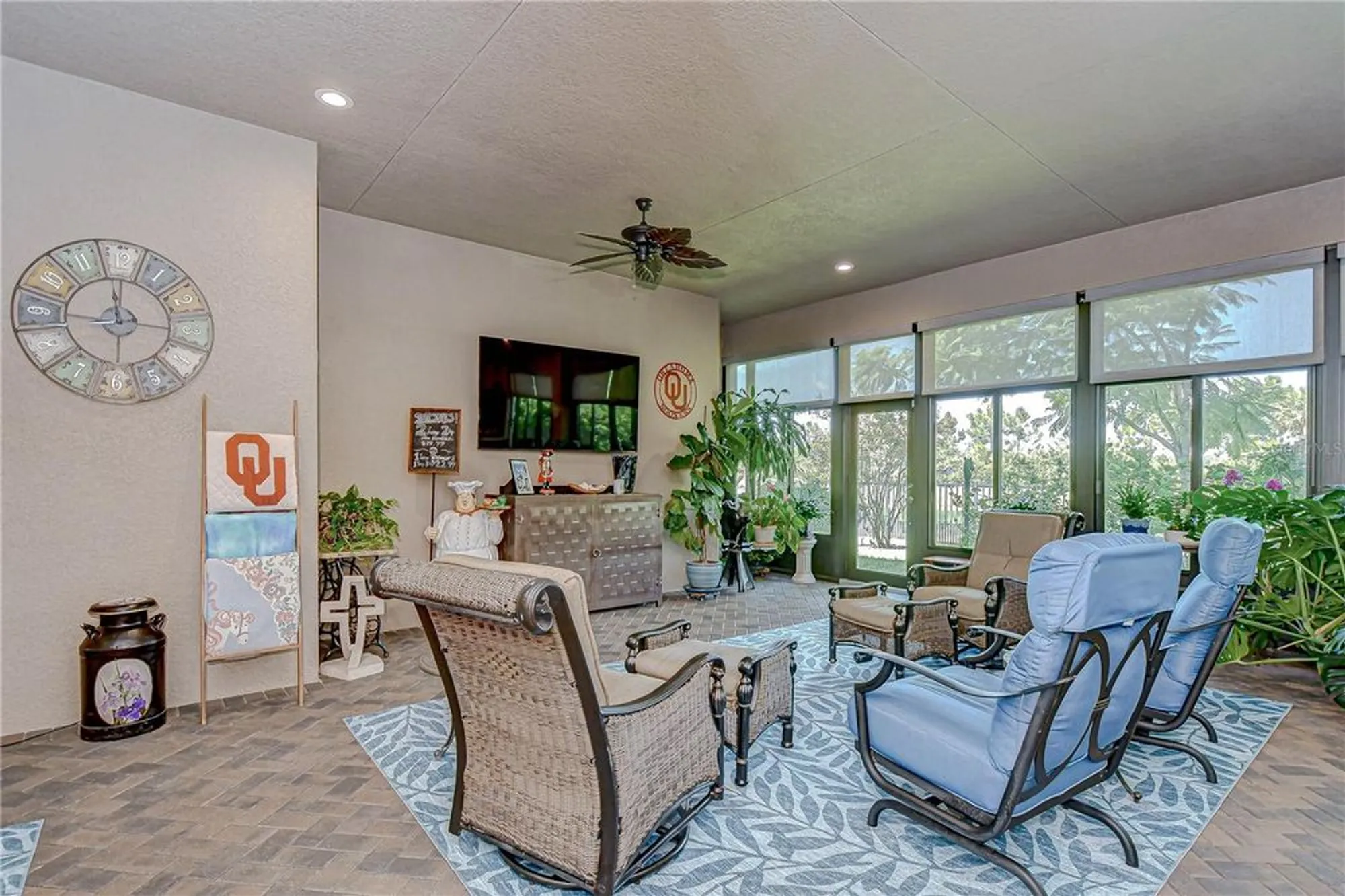 Property Slideshow image 36 of 52 | 15303 valencia del sol st, Wimauma, FL, 33598