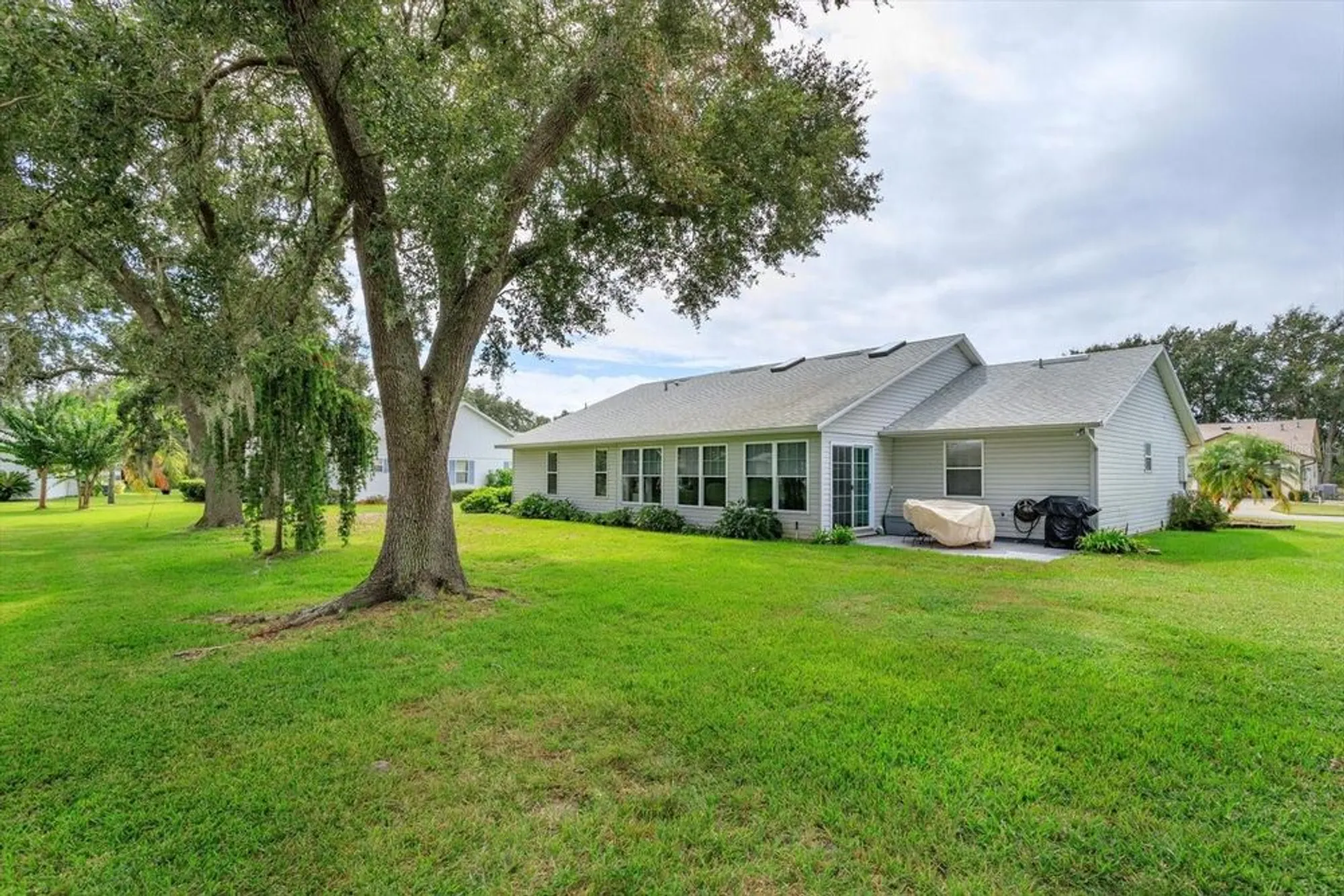 Property Slideshow image 23 of 26 | 26126 newcombe cir, Leesburg, FL, 34748