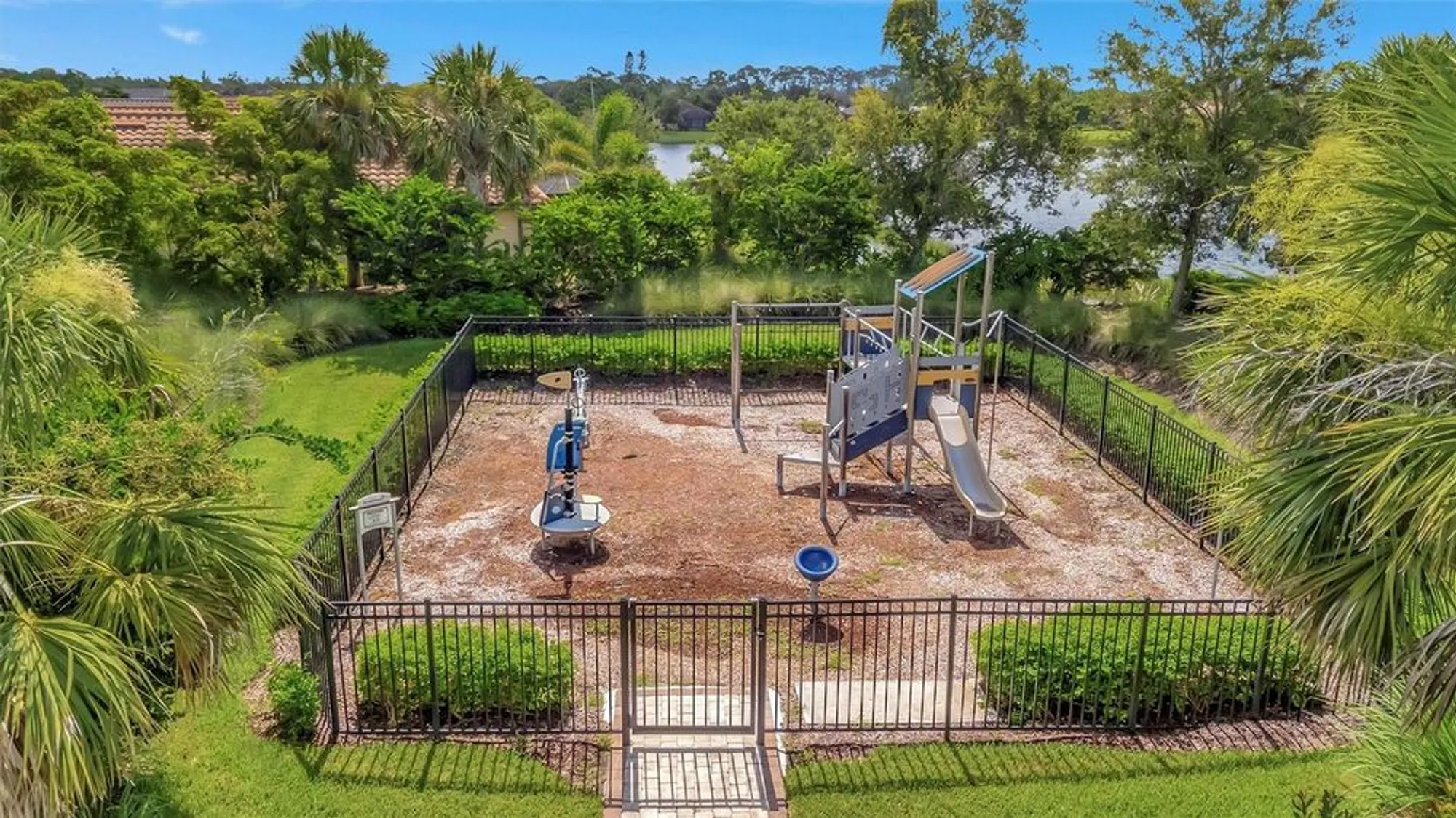 Property Slideshow image 68 of 86 | 5548 sentiero dr, Nokomis, FL, 34275