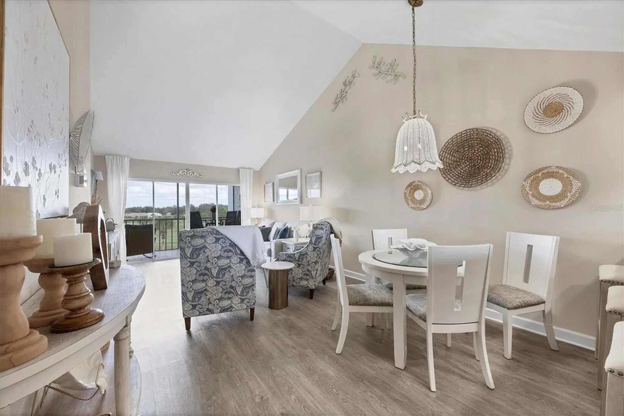 Property Slideshow image 22 of 61 | 408 cerromar cir 331, Venice, FL, 34293