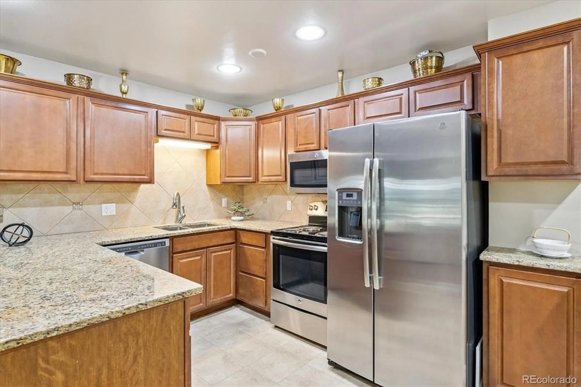 Property Slideshow image 4 of 50 | 605 s alton way apt 8d, Denver, CO, 80247
