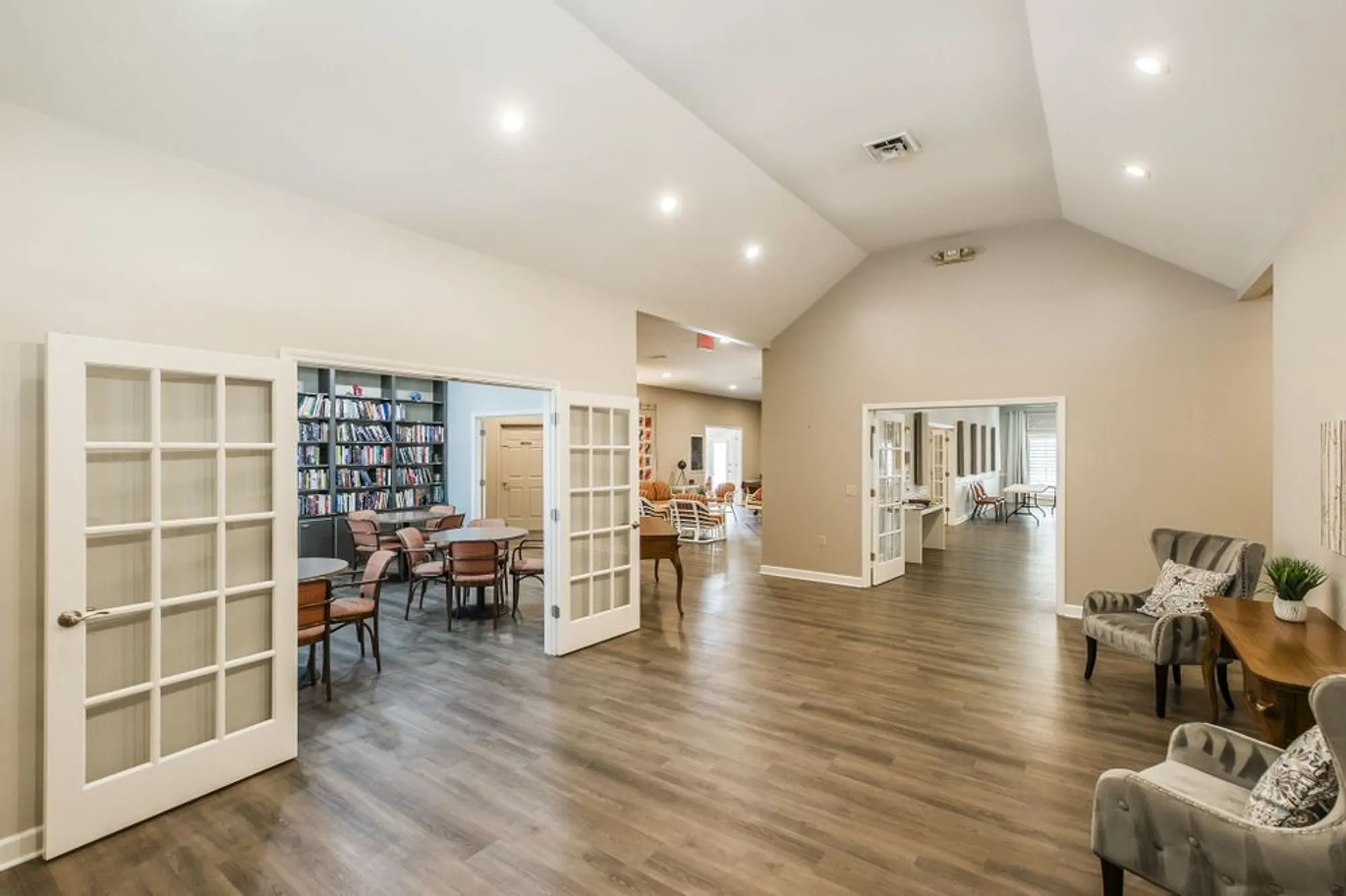 Property Slideshow image 33 of 37 | 260 cana cir, Nashville, TN, 37205