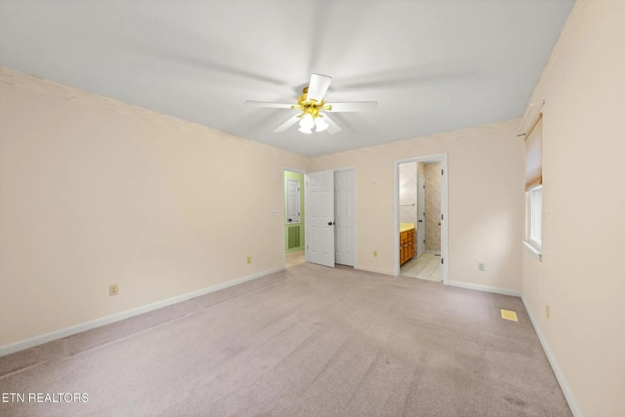 Property Slideshow image 18 of 29 | 238 lakeview dr, Crossville, TN, 38558