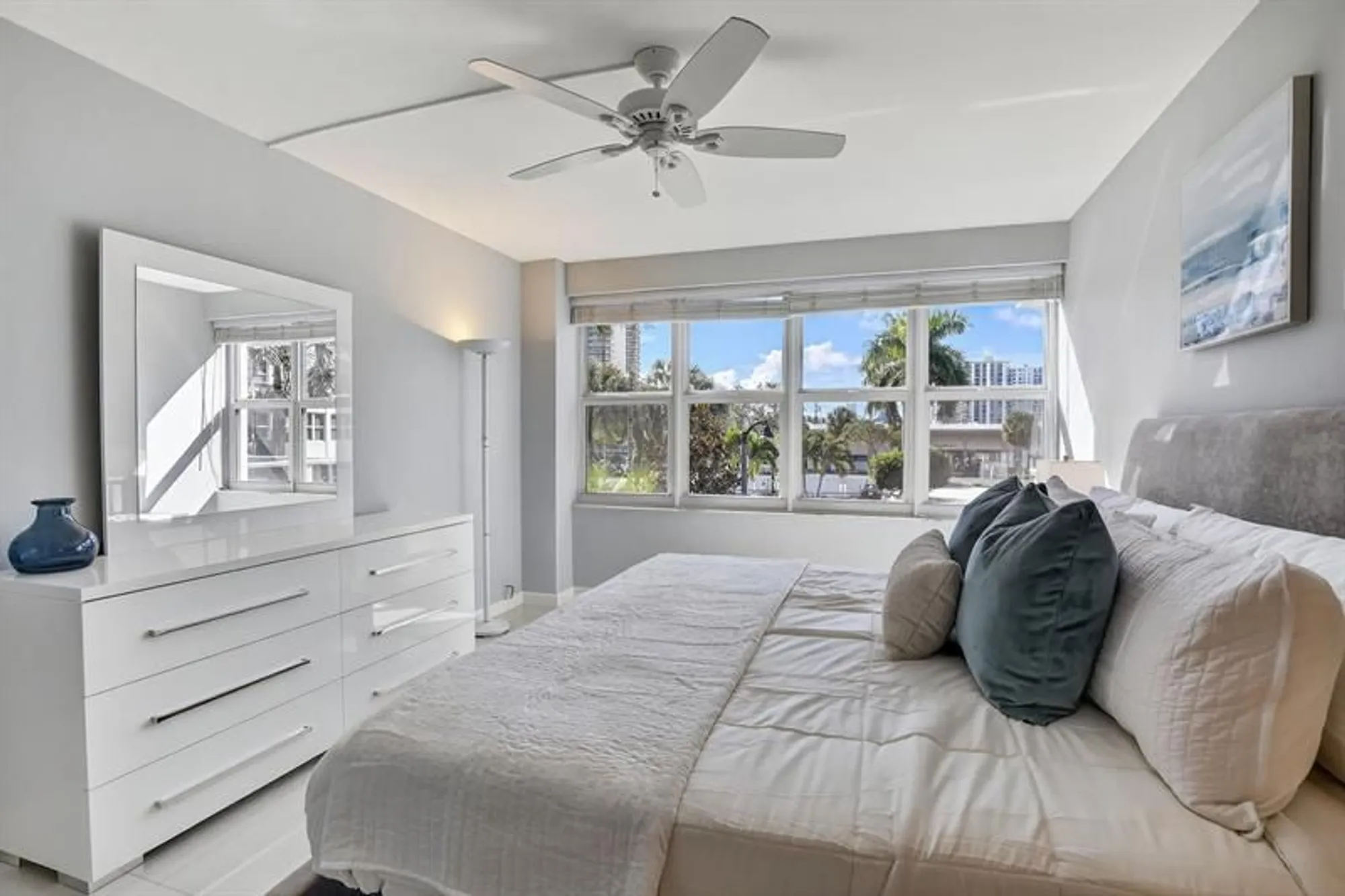Property Slideshow image 12 of 28 | 3333 ne 34th st 209, Fort Lauderdale, FL, 33308