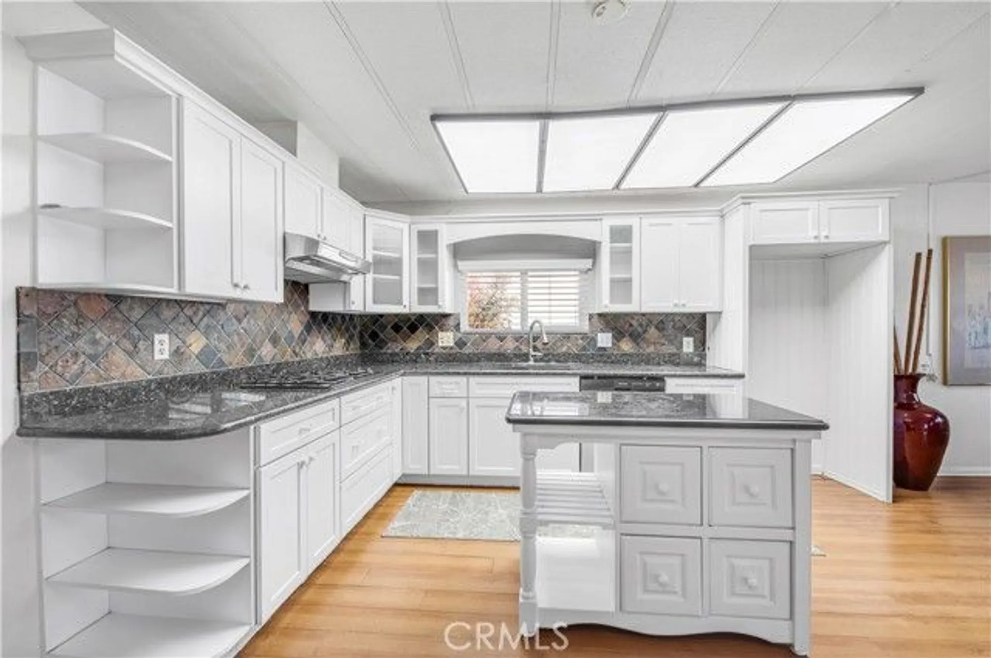 Property Slideshow image 14 of 29 | 1307 brentwood way, Hemet, CA, 92545