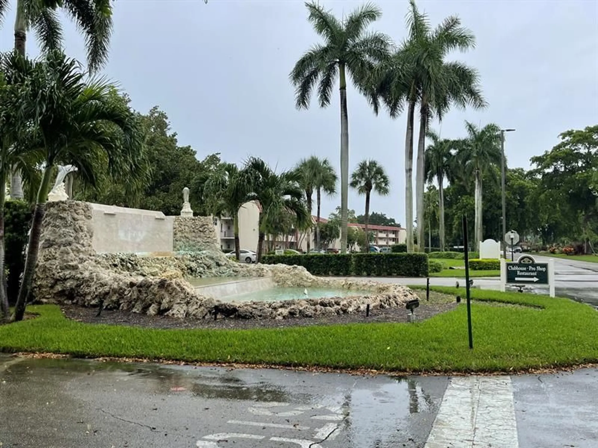 Property Slideshow image 52 of 99 | 361 s hollybrook dr 103, Pembroke Pines, FL, 33025