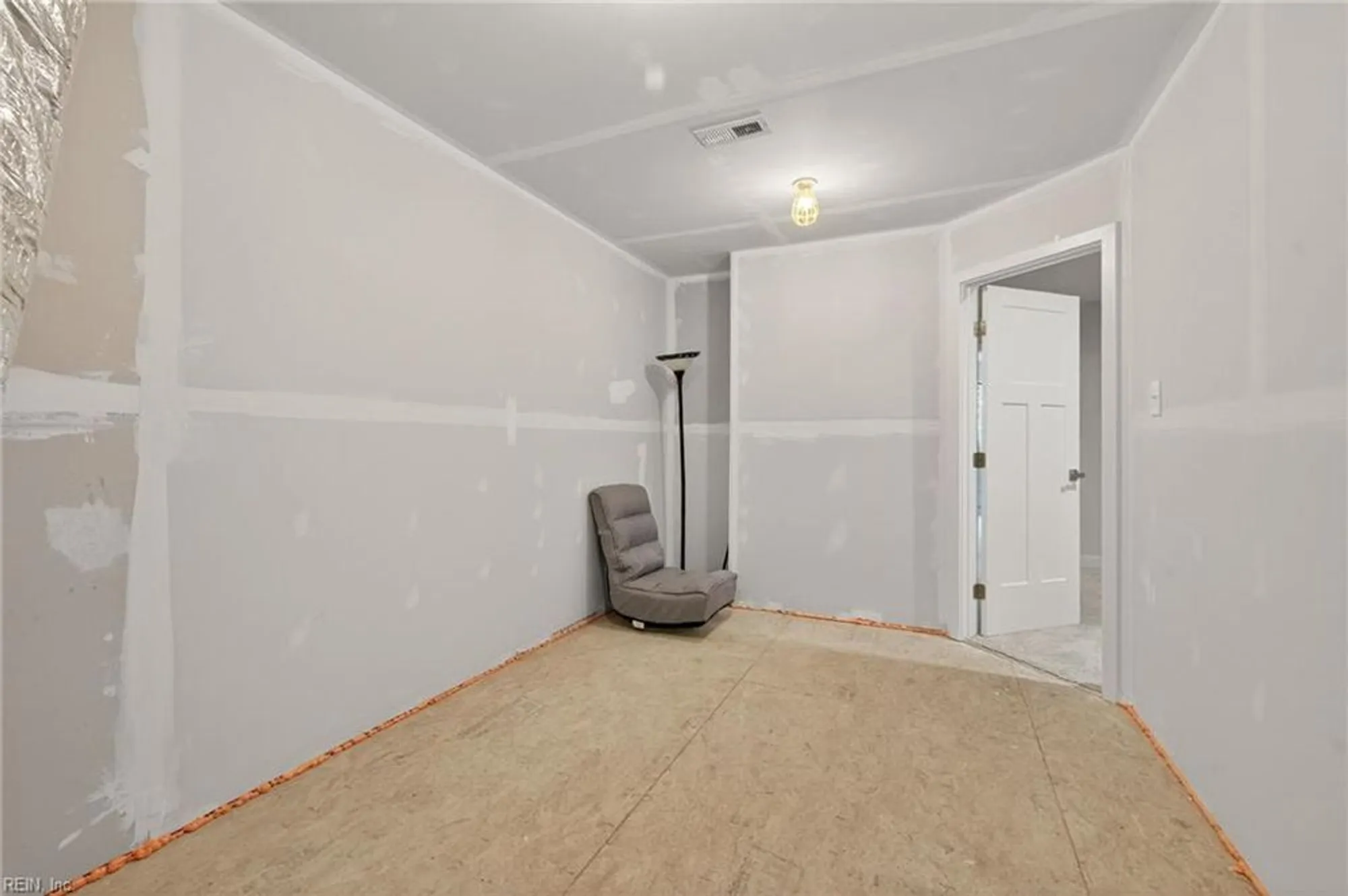 Property Slideshow image 19 of 23 | 13461 s village way, Carrollton, VA, 23314