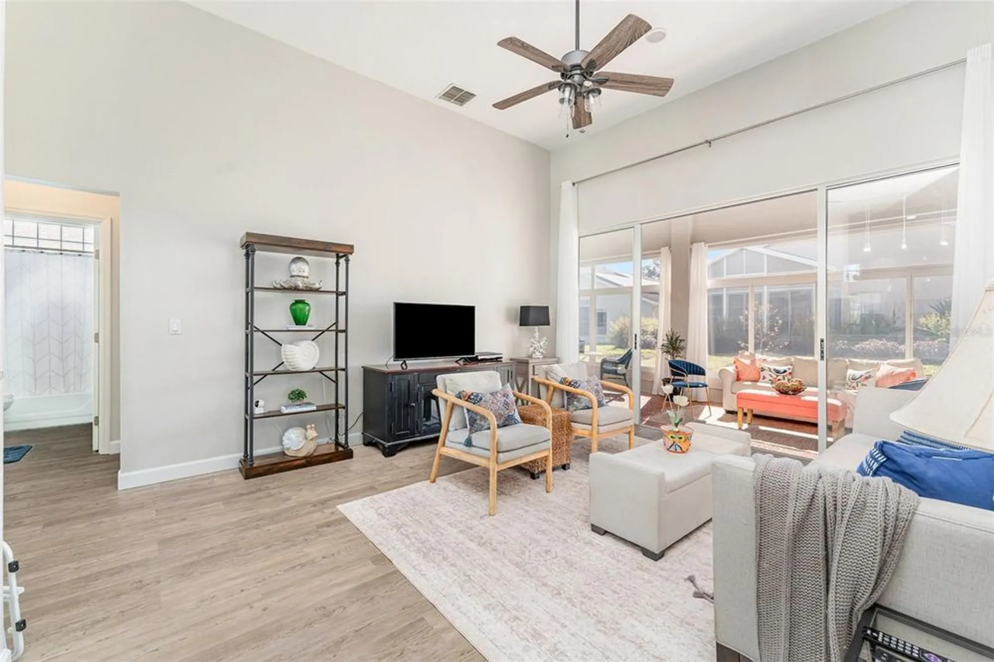 Property Slideshow image 8 of 43 | 225 high vista dr, Davenport, FL, 33837