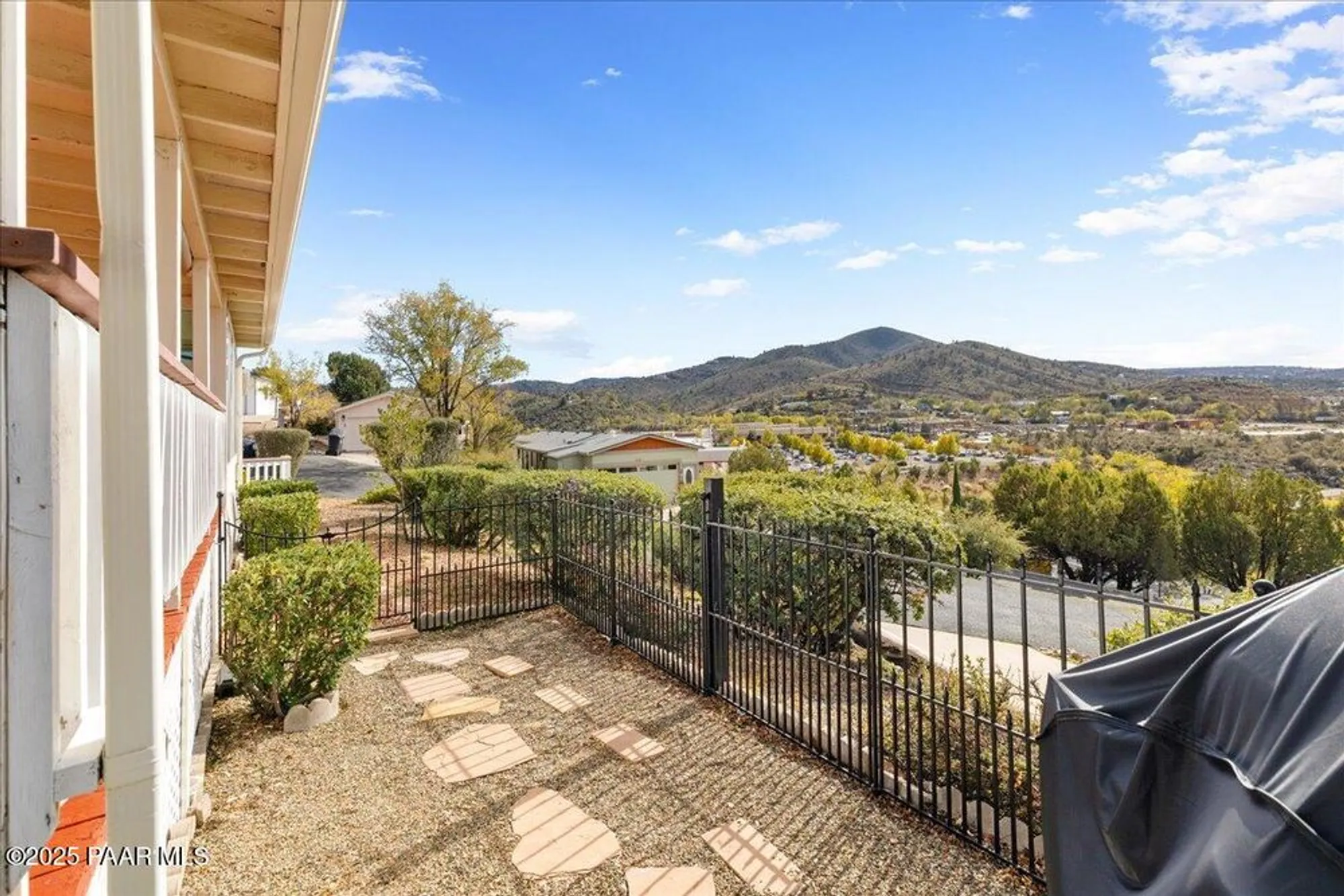 Property Slideshow image 11 of 47 | 2521 hilltop rd, Prescott, AZ, 86301