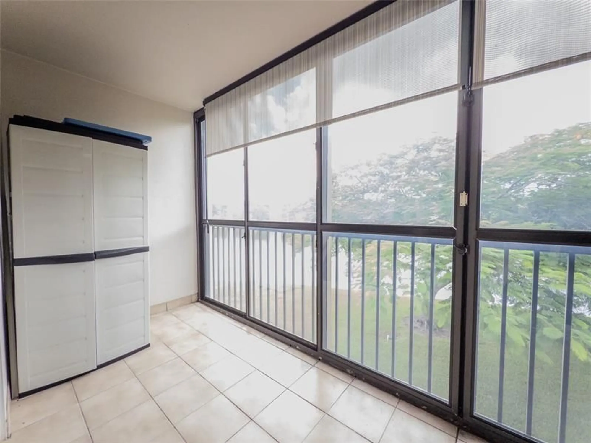 Property Slideshow image 29 of 40 | 901 sw 141st ave apt 301, Pembroke Pines, FL, 33027