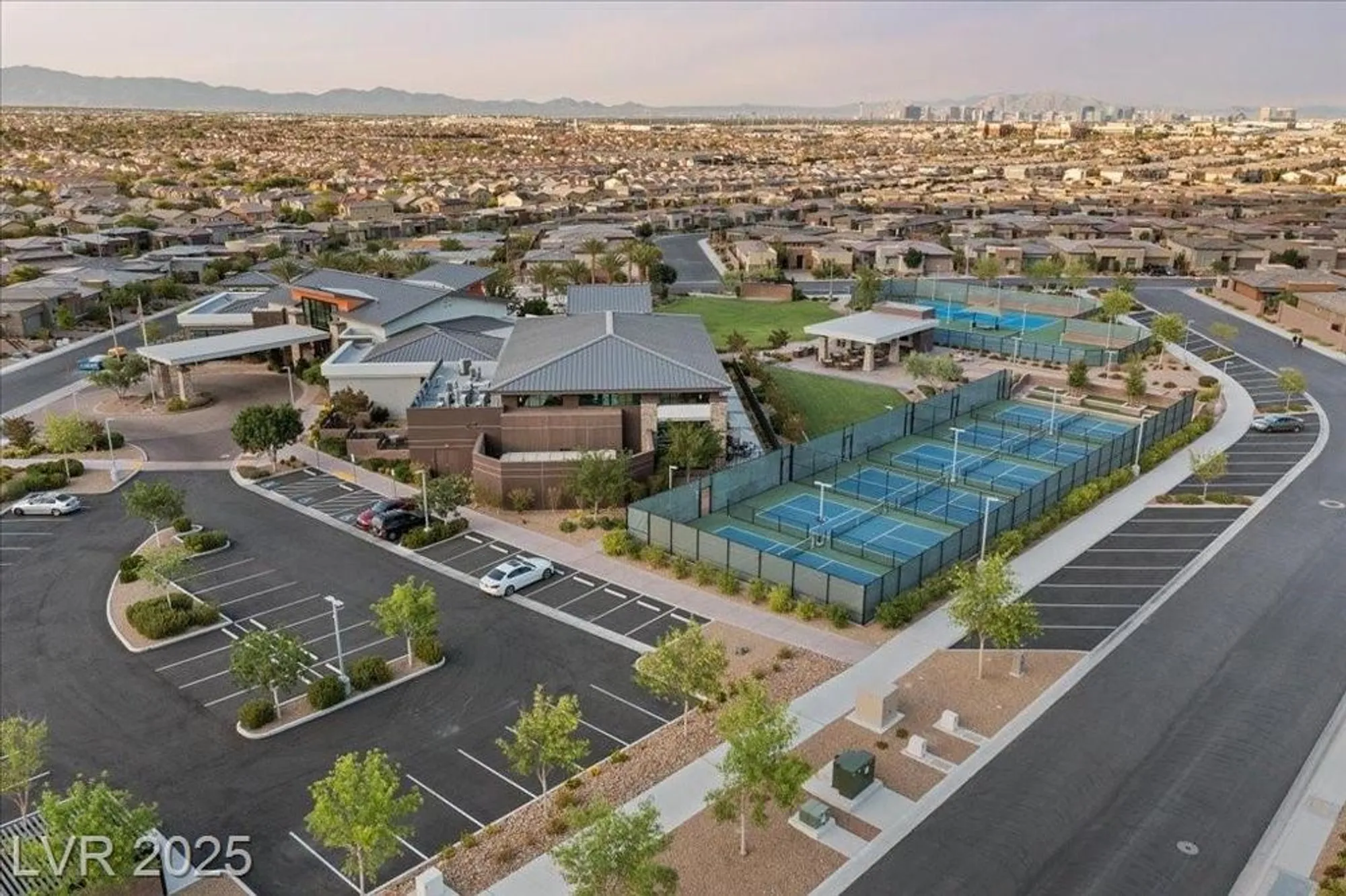 Property Slideshow image 72 of 77 | 6722 desert crimson st, Las Vegas, NV, 89148