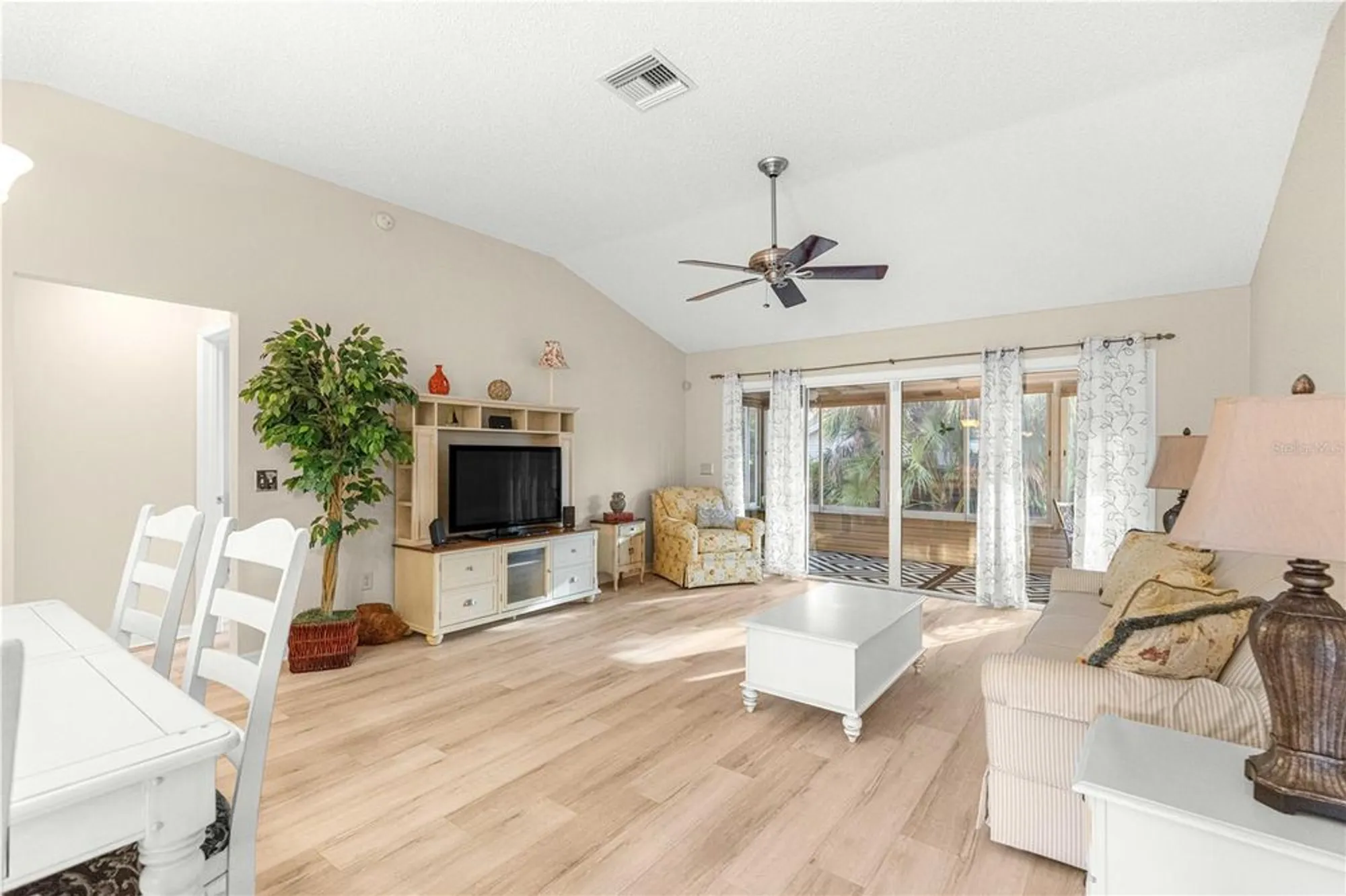 Property Slideshow image 7 of 39 | 16925 se 77th northridge ct, The Villages, FL, 32162
