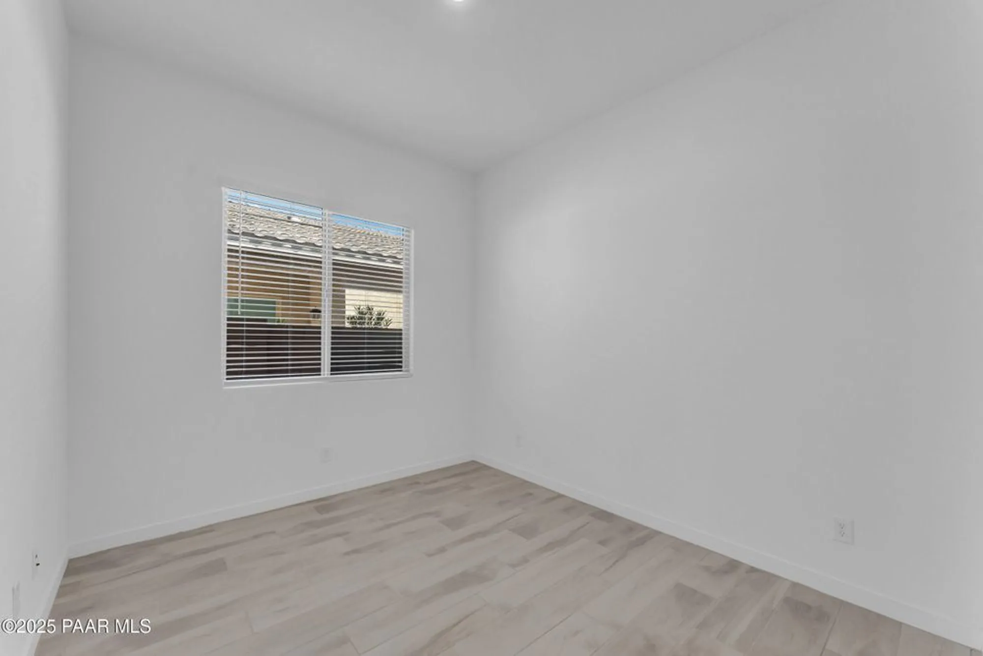 Property Slideshow image 9 of 71 | 24711 n 174th ln, Surprise, AZ, 85387