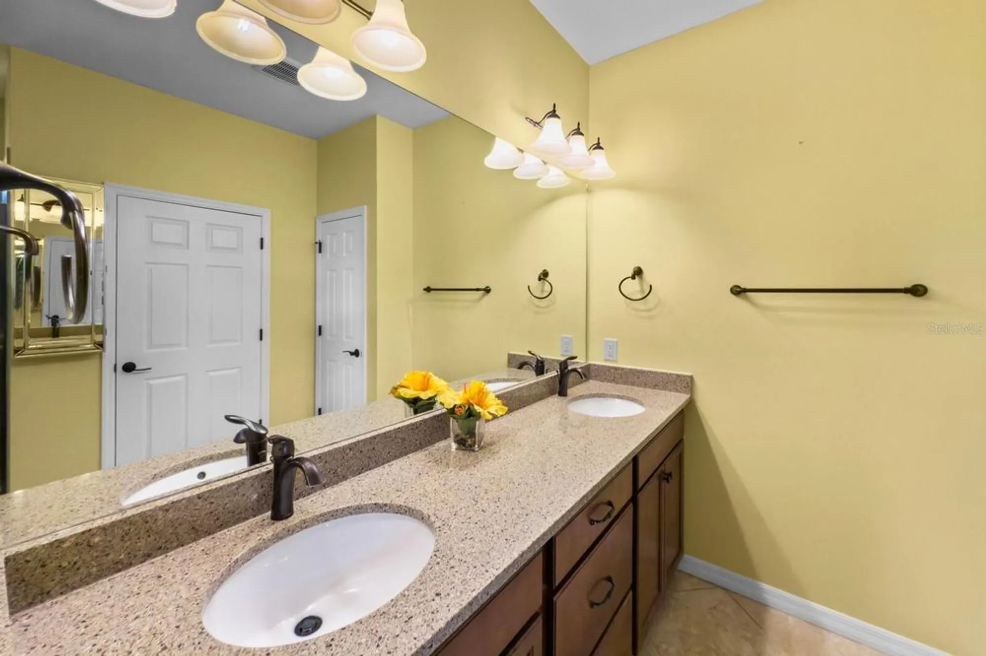 Property Slideshow image 16 of 40 | 6713 chester trl, Bradenton, FL, 34202