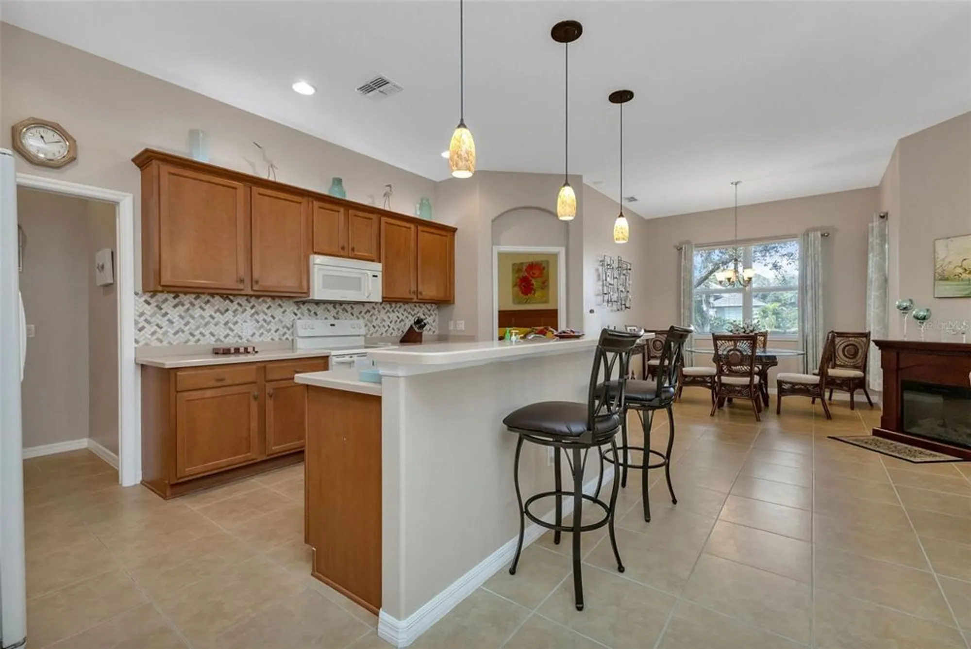 Property Slideshow image 9 of 41 | 1809 knights bridge trl, Port Charlotte, FL, 33980